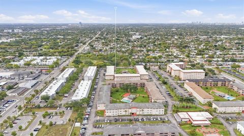 Tiny photo for 5300 Washington St #G323, Hollywood, FL 33021 (MLS # A12007851)