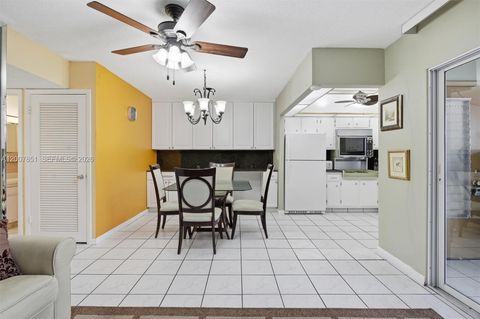 Tiny photo for 5300 Washington St #G323, Hollywood, FL 33021 (MLS # A12007851)