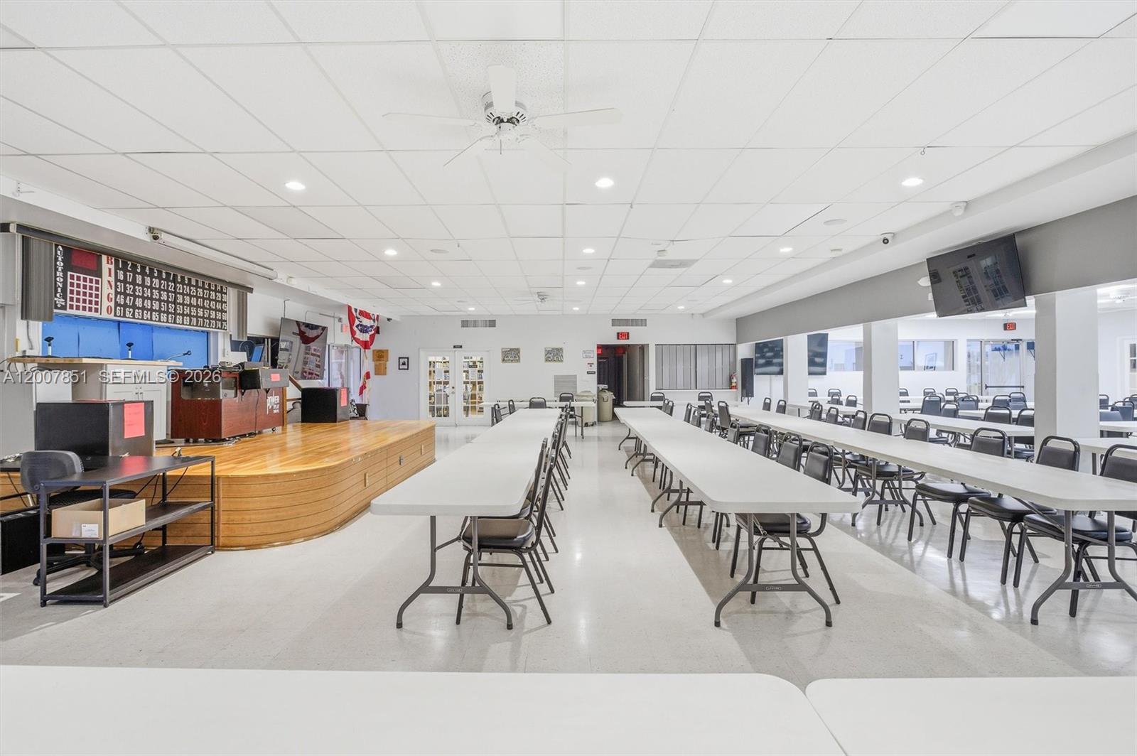 BEVERLY HILLS CONDO NUMBE - Residential