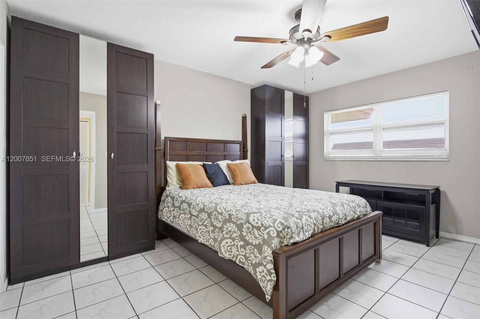 BEVERLY HILLS CONDO NUMBE - Residential