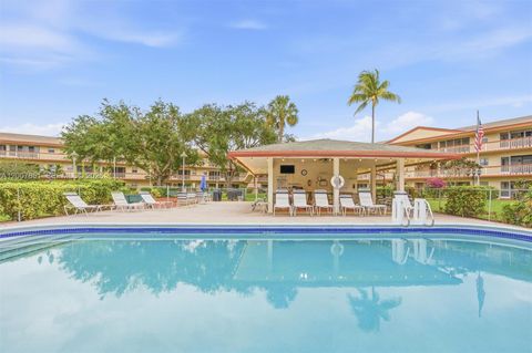 Tiny photo for 5300 Washington St #G323, Hollywood, FL 33021 (MLS # A12007851)