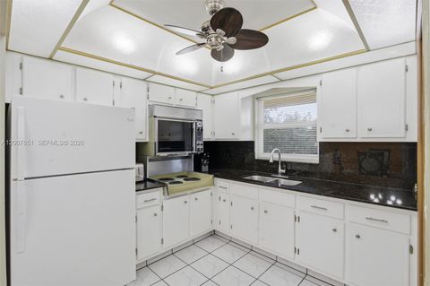 Tiny photo for 5300 Washington St #G323, Hollywood, FL 33021 (MLS # A12007851)