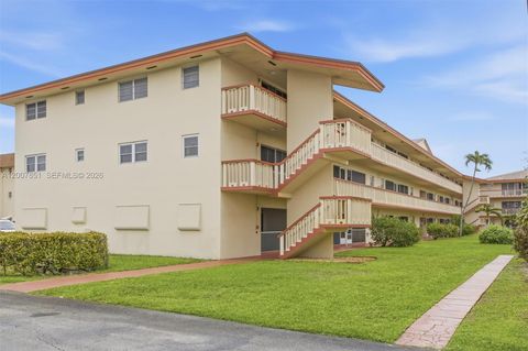 Tiny photo for 5300 Washington St #G323, Hollywood, FL 33021 (MLS # A12007851)