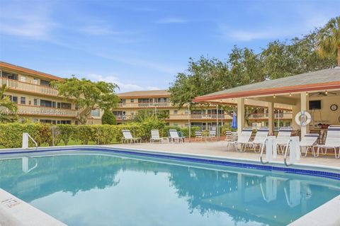 Tiny photo for 5300 Washington St #G323, Hollywood, FL 33021 (MLS # A12007851)