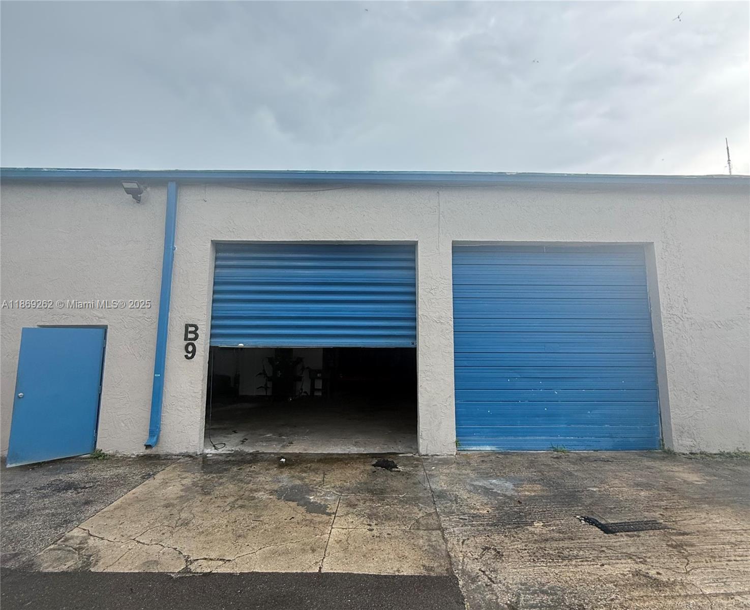 Warehouse unit with open layout, high ceilings, and a small office—perfect for mechanics, boat repair, and other industrial small businesses. Located on busy Hallandale Beach Blvd with excellent visibility and quick access to I-95, US-1, and major routes connecting to Aventura, Hollywood, and Miami Gardens. The area is rapidly evolving into an industrial hub, drawing automotive and service-oriented users looking for flexible, affordable space. Multiple garage doors make loading easy, and five dedicated parking spots add convenience. A great opportunity to establish or grow your business in this high-traffic, trades-focused corridor.