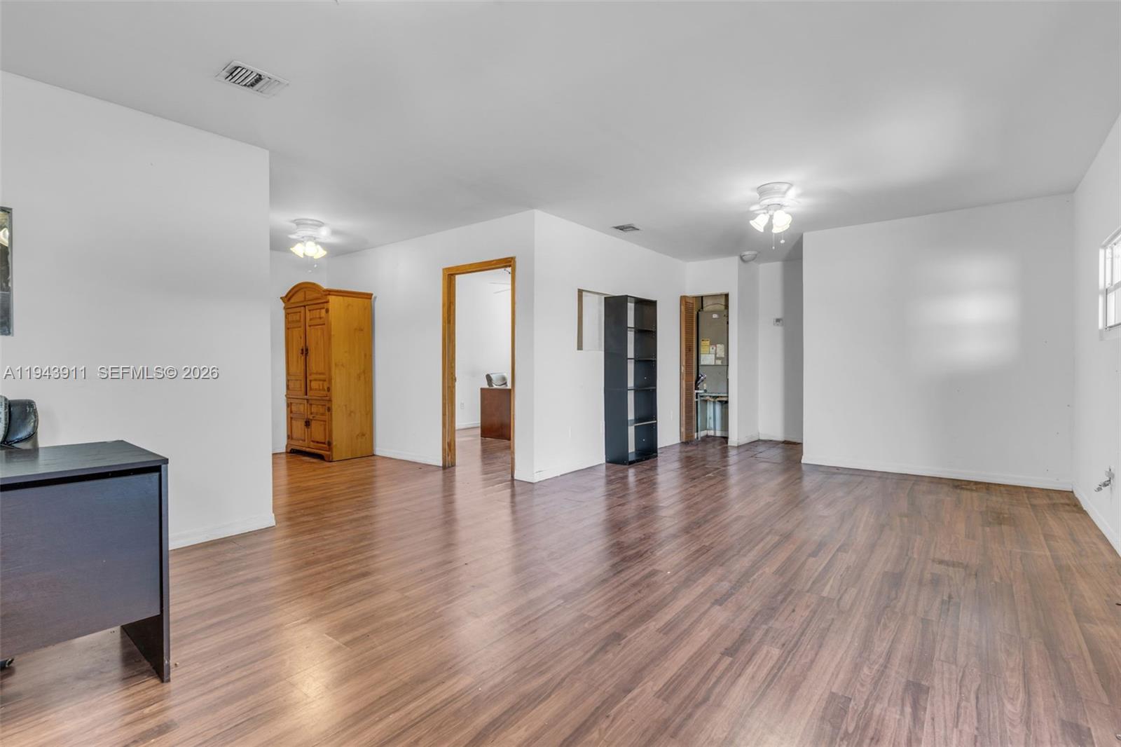 REDLAND-  RENT 10K MONTH - Land