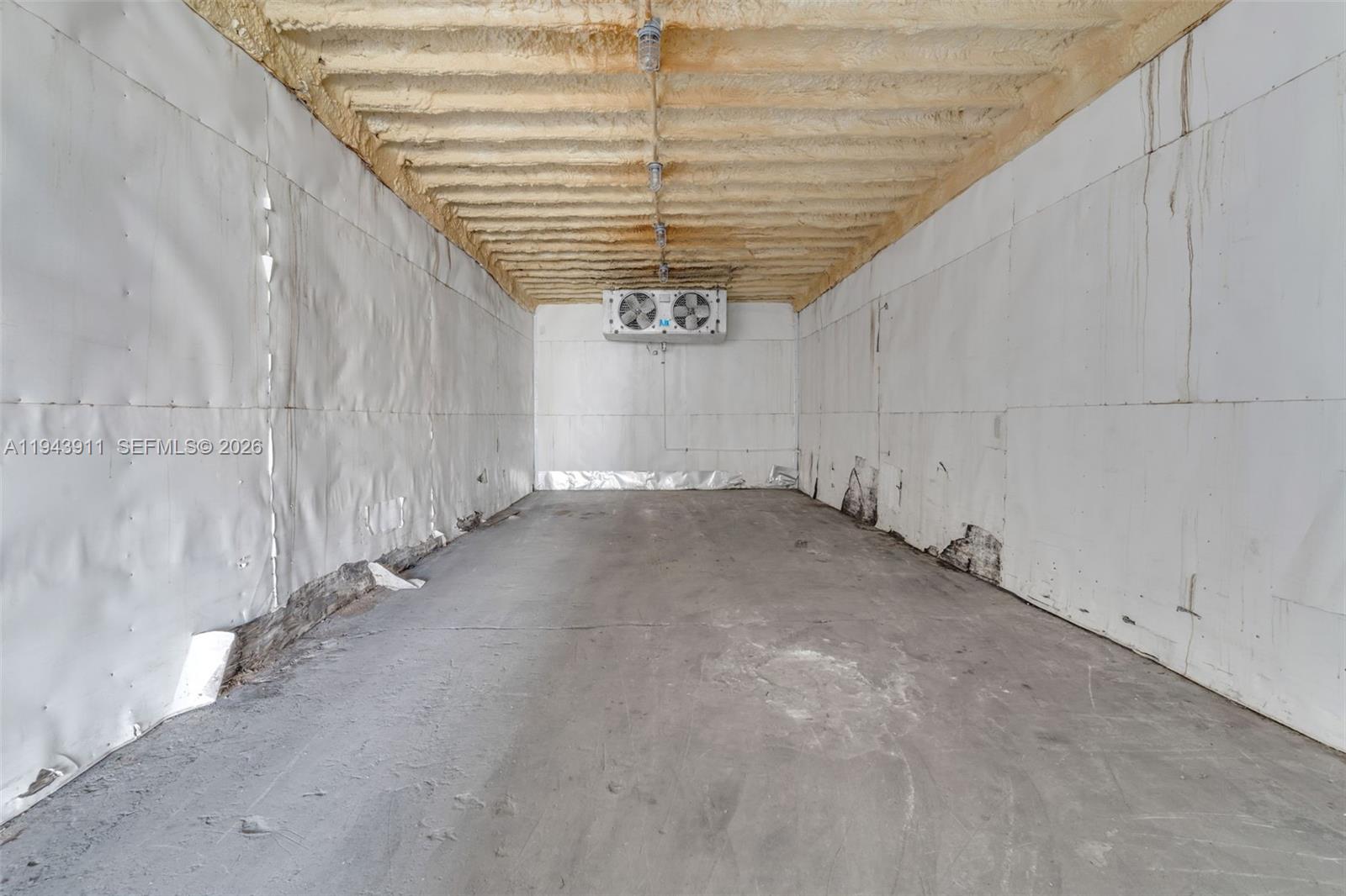 REDLAND-  RENT 10K MONTH - Land