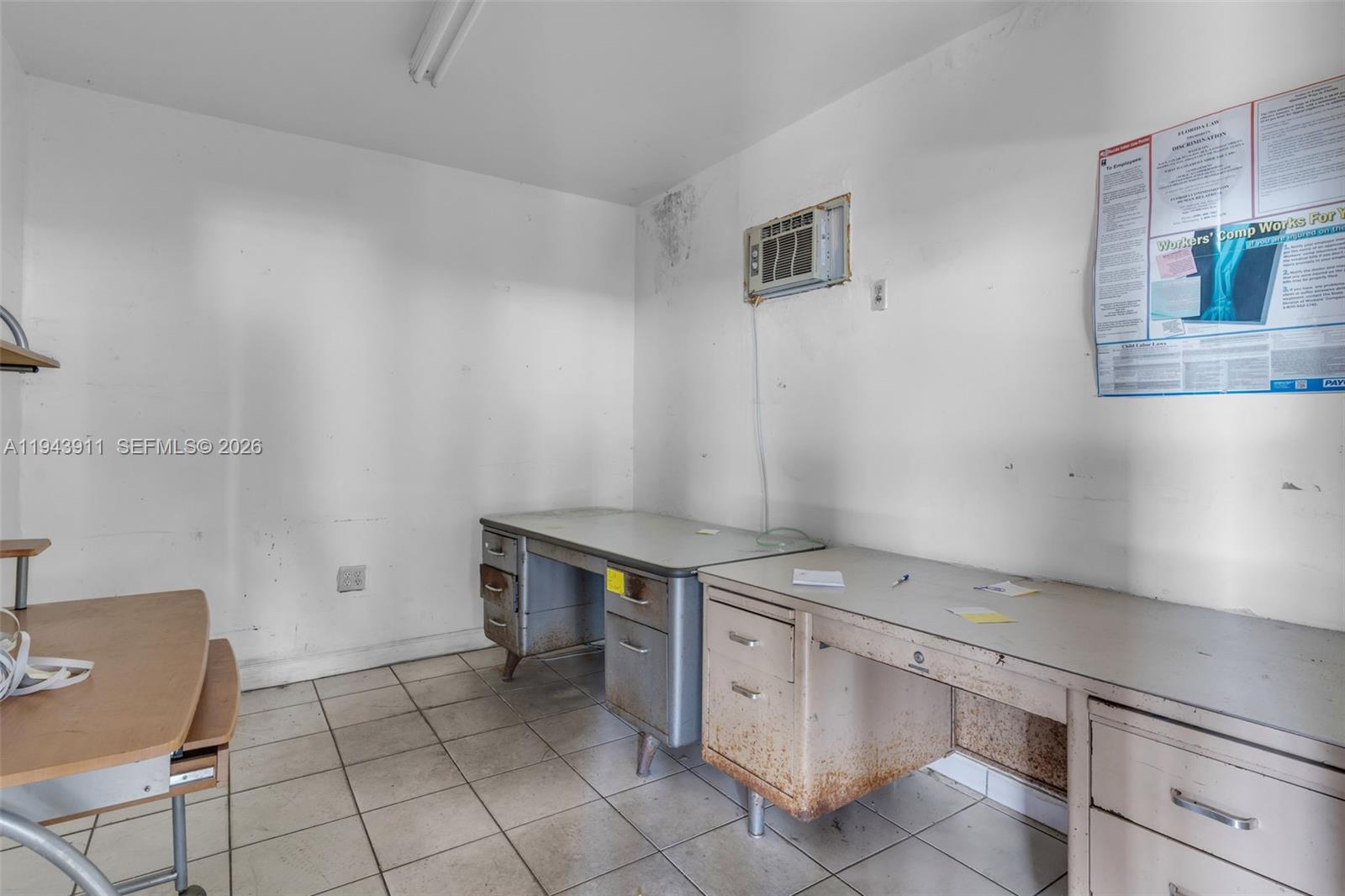 REDLAND-  RENT 10K MONTH - Land