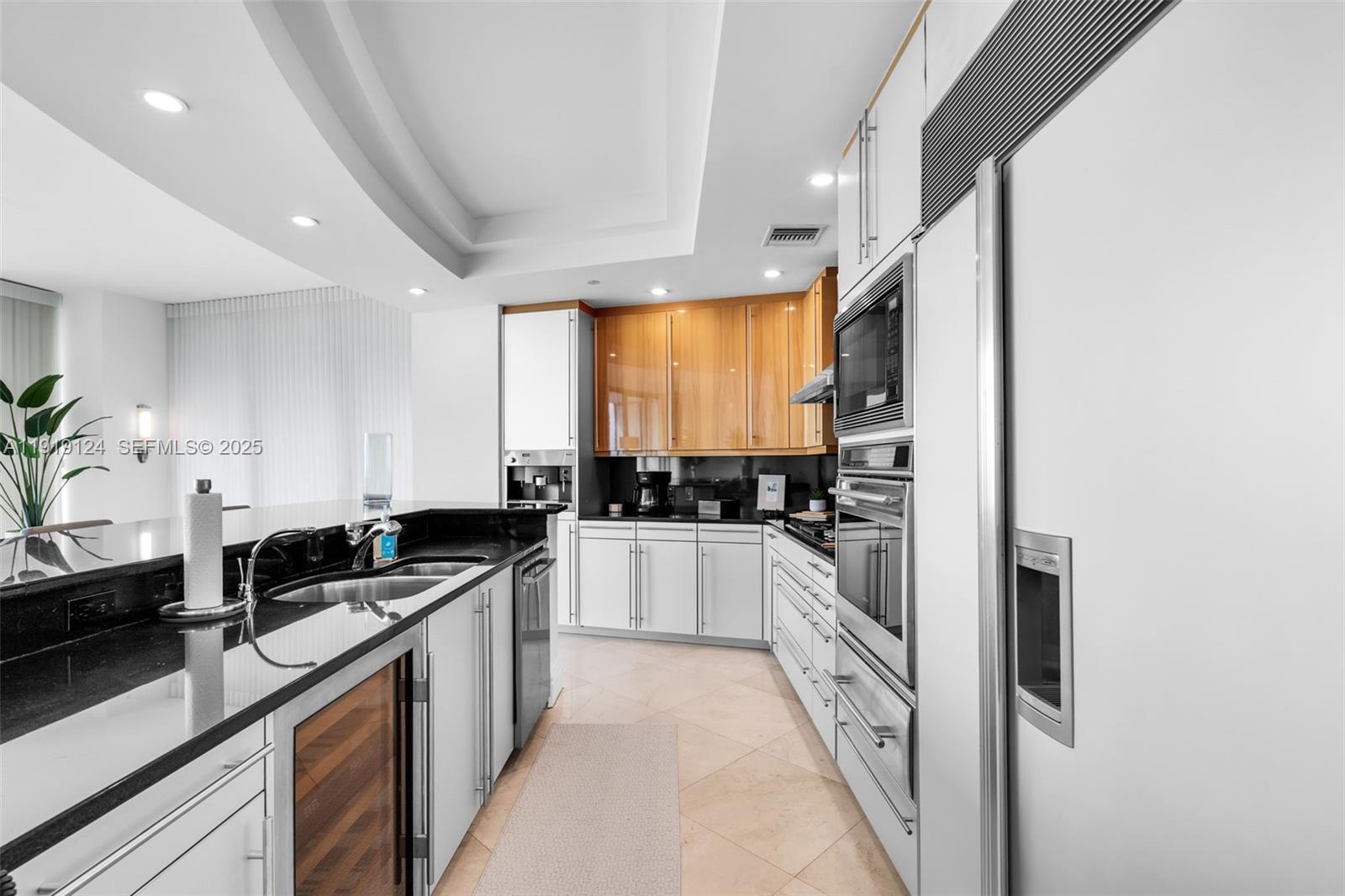 10295 COLLINS AVE RESDNTA - Residential Lease