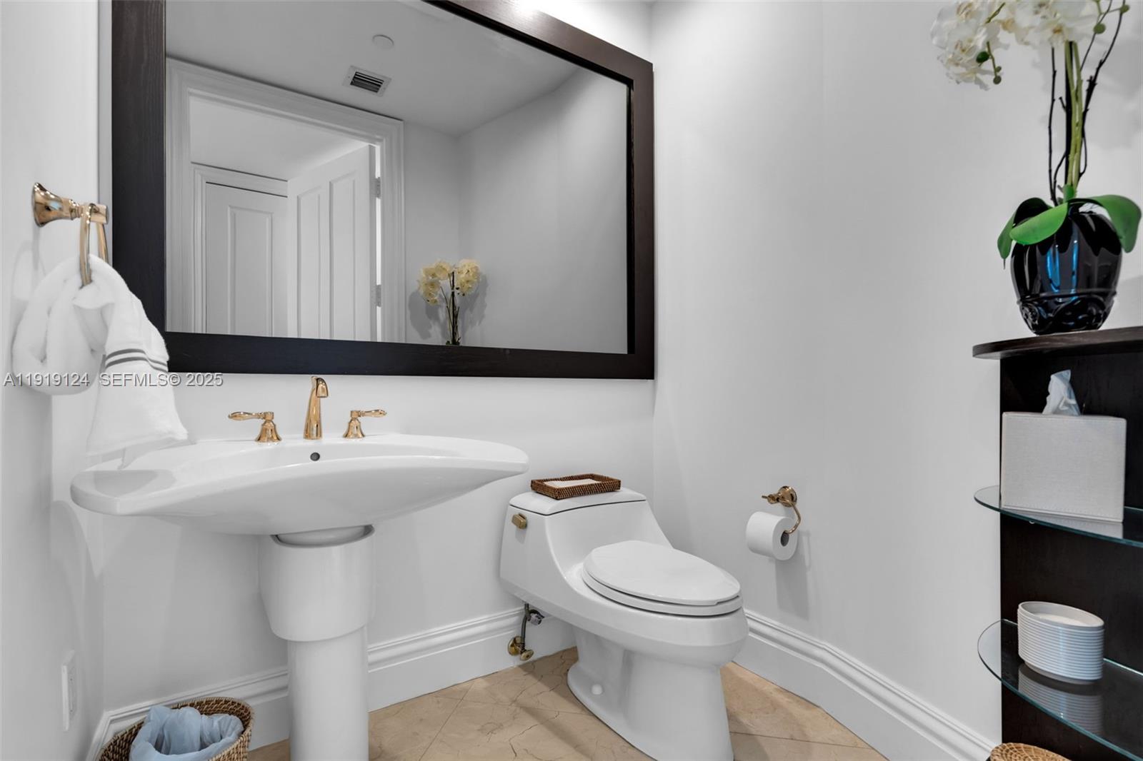 10295 COLLINS AVE RESDNTA - Residential Lease