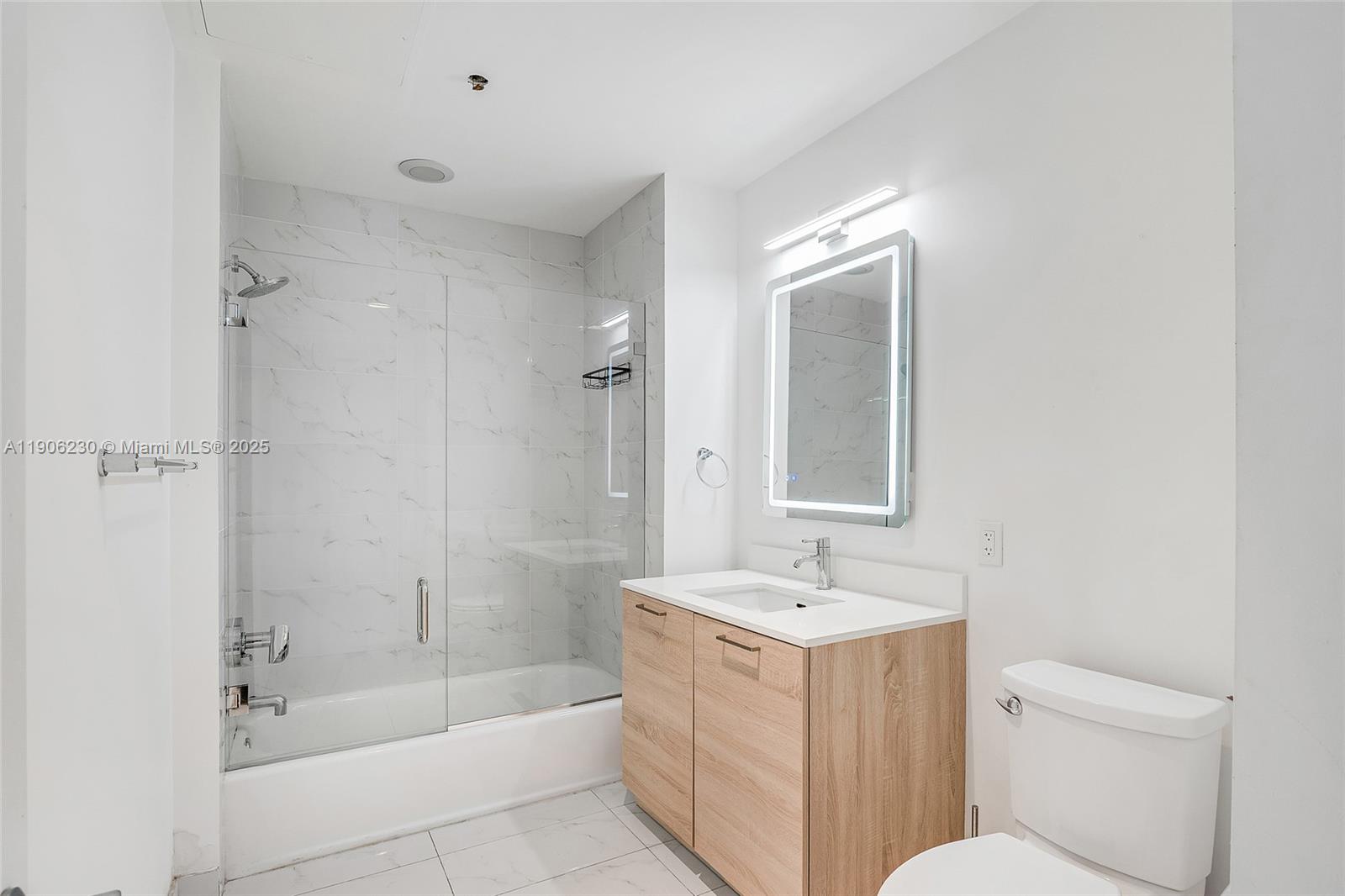 THE HARBOUR NORTH CONDO - Residential