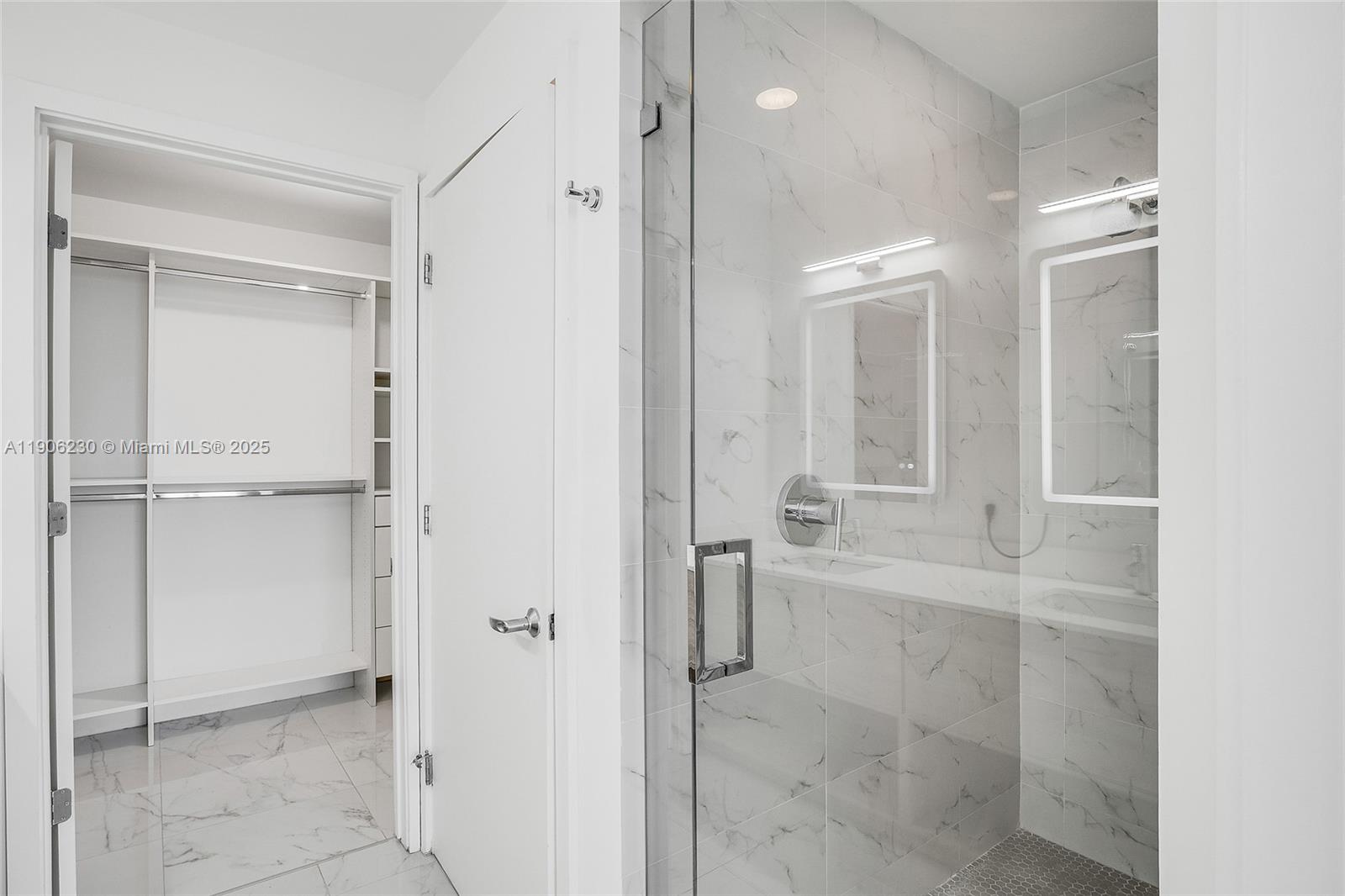 THE HARBOUR NORTH CONDO - Residential