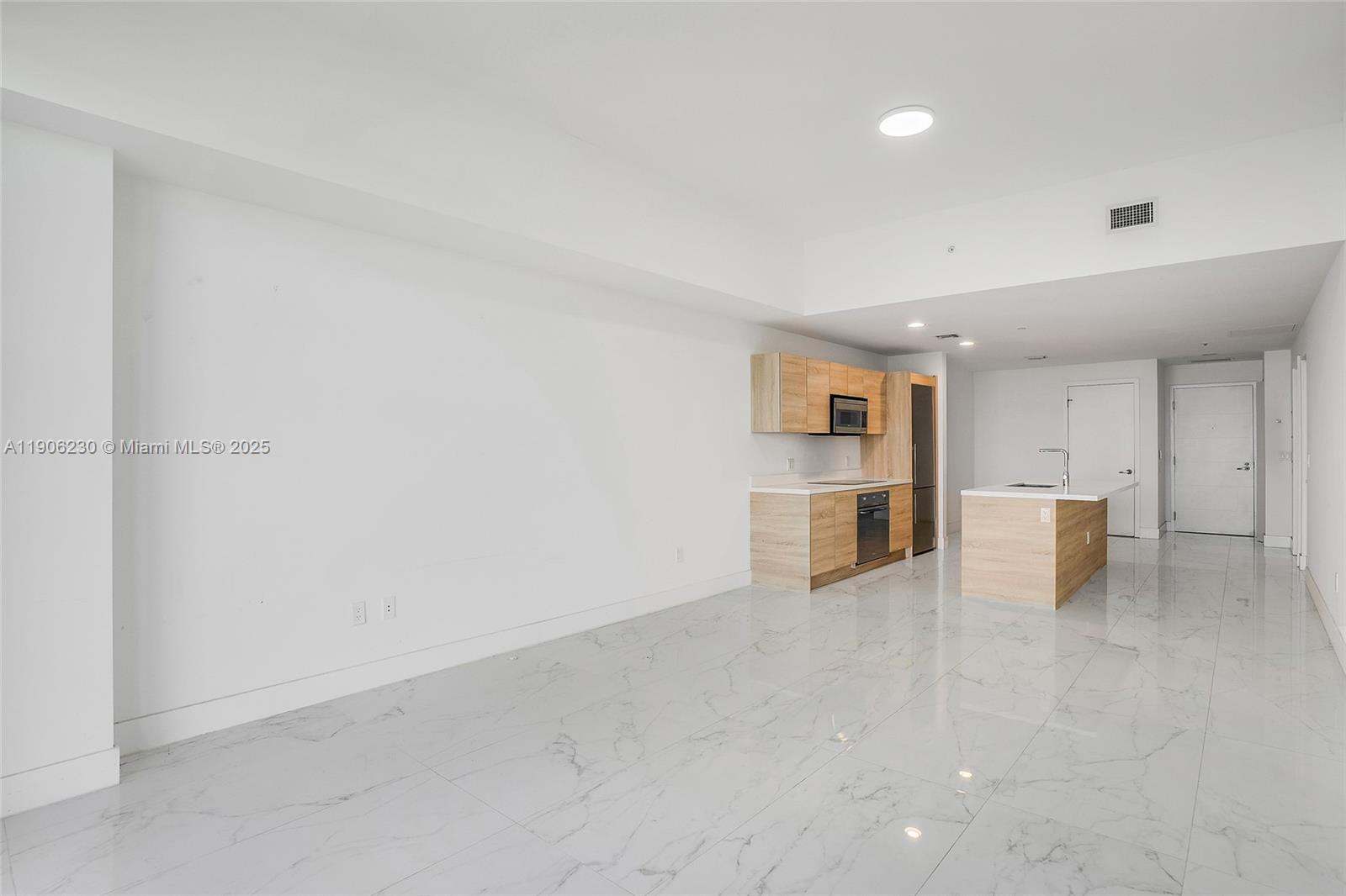 16385 Biscayne Blvd 3202