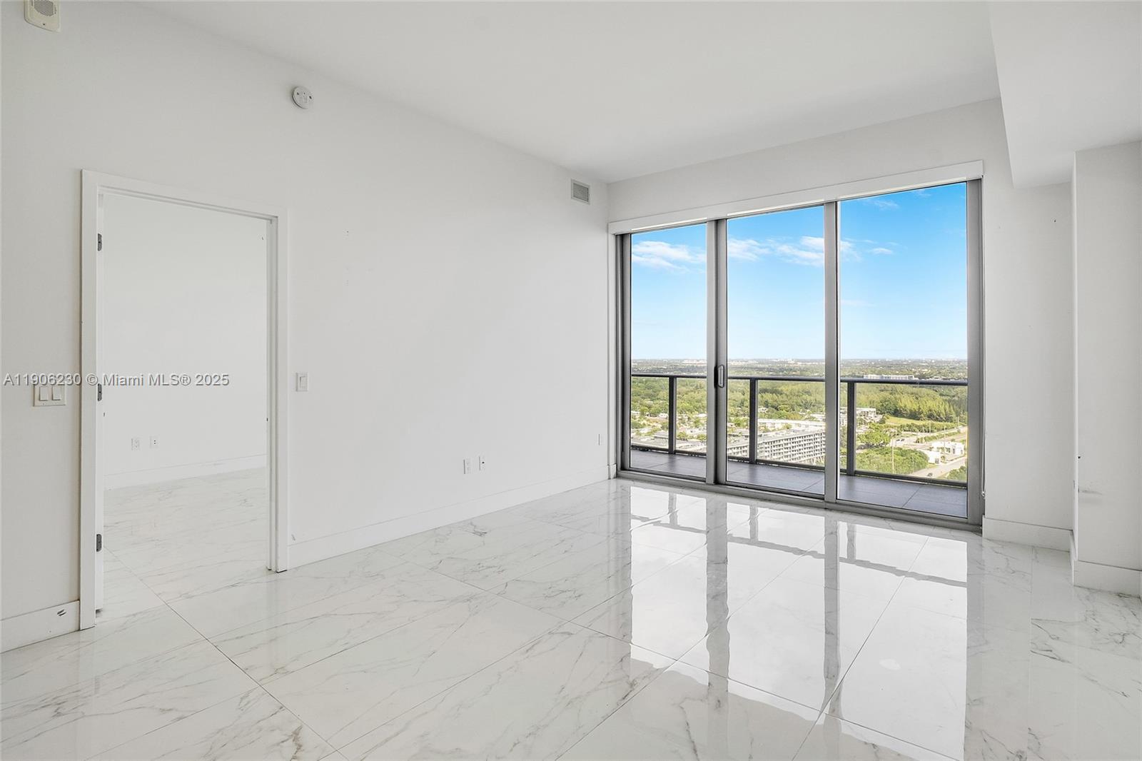 THE HARBOUR NORTH CONDO - Residential