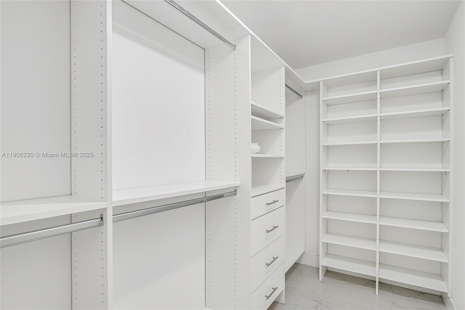 THE HARBOUR NORTH CONDO - Residential