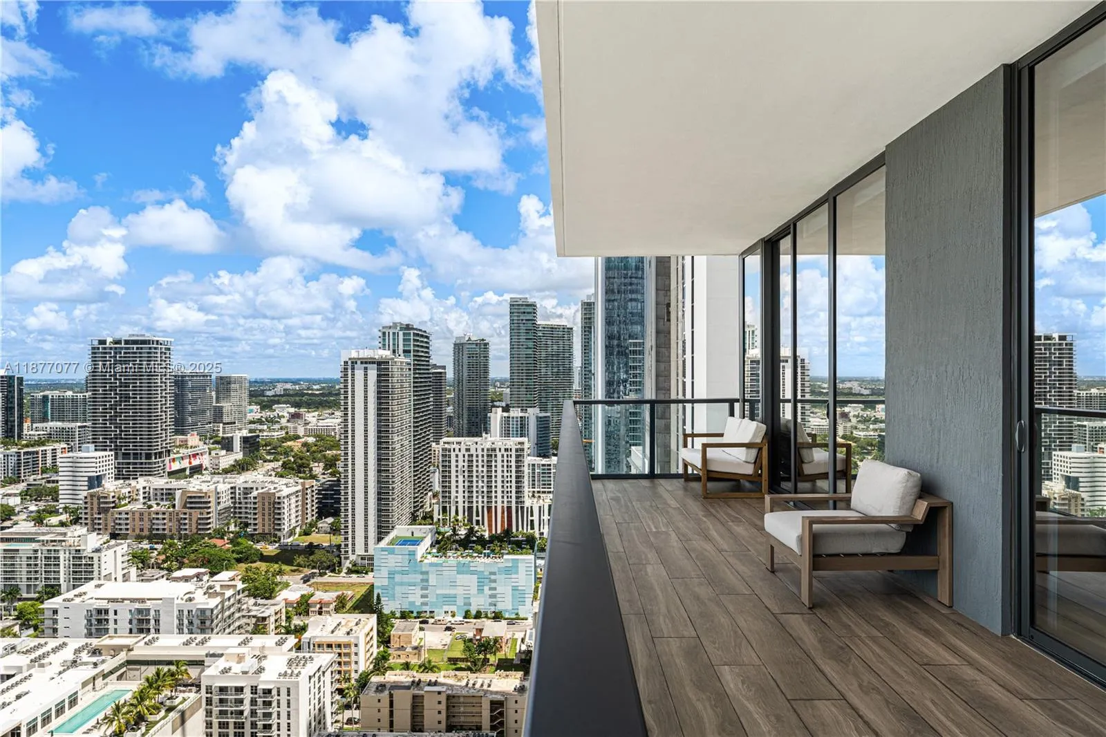Miami, Florida 33137, United States, 4 Bedrooms Bedrooms, ,6 BathroomsBathrooms,Residential,Active,210516