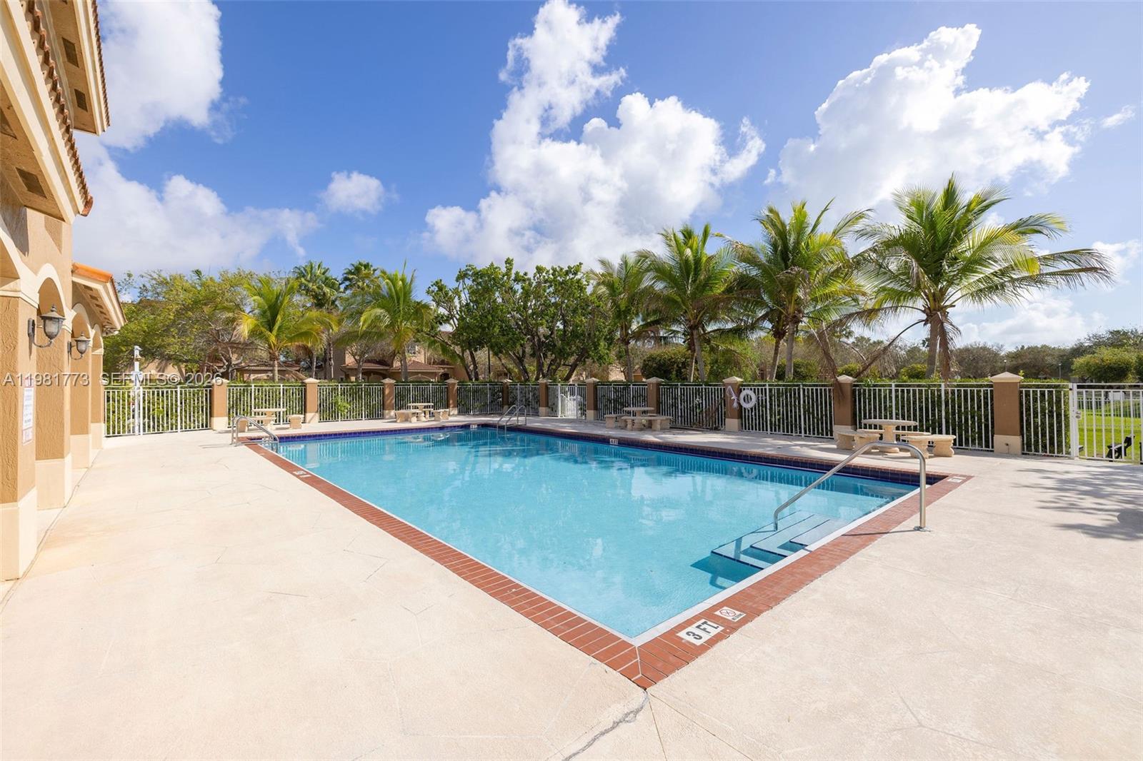 SANTA BARBARA - Residential