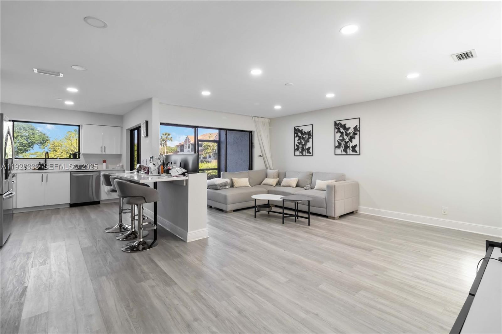 EMERALD OAKS 17 CONDO - Residential Lease