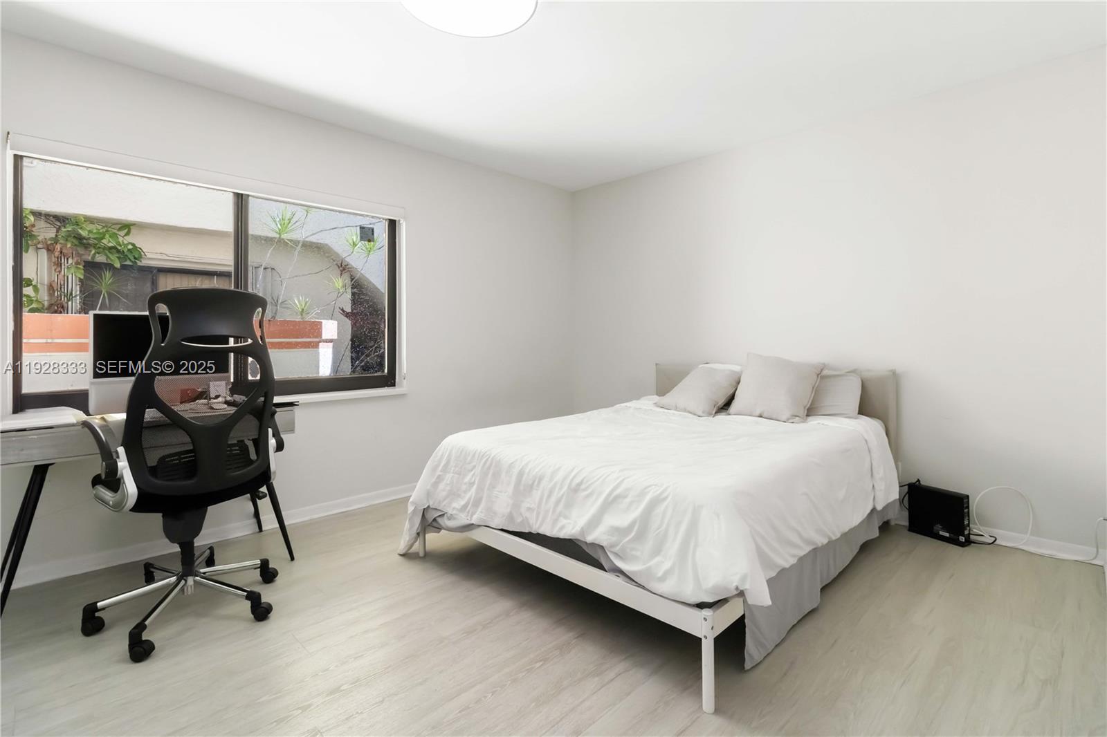 EMERALD OAKS 17 CONDO - Residential Lease