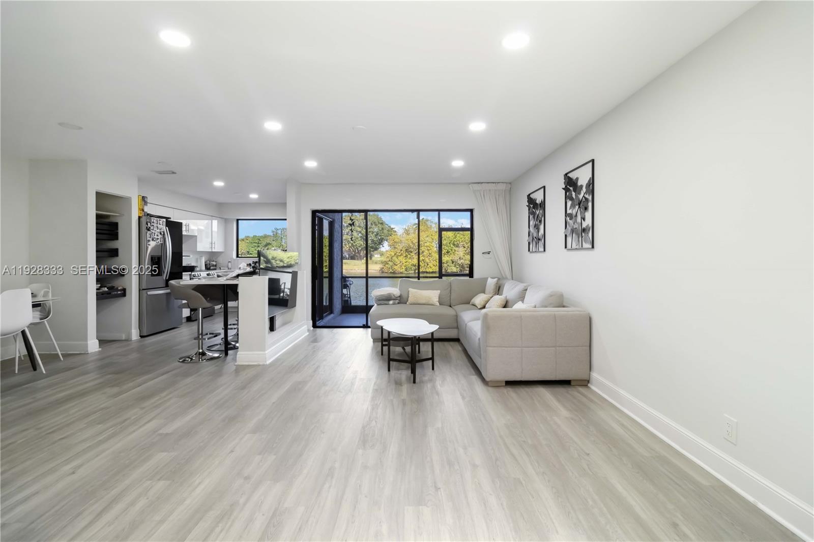 EMERALD OAKS 17 CONDO - Residential Lease