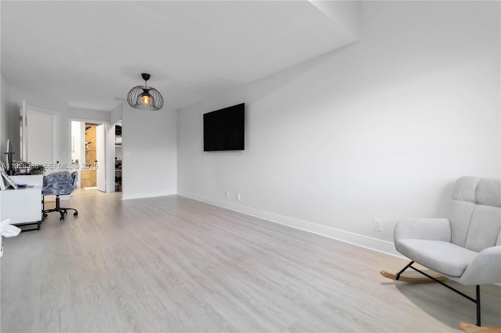 EMERALD OAKS 17 CONDO - Residential Lease