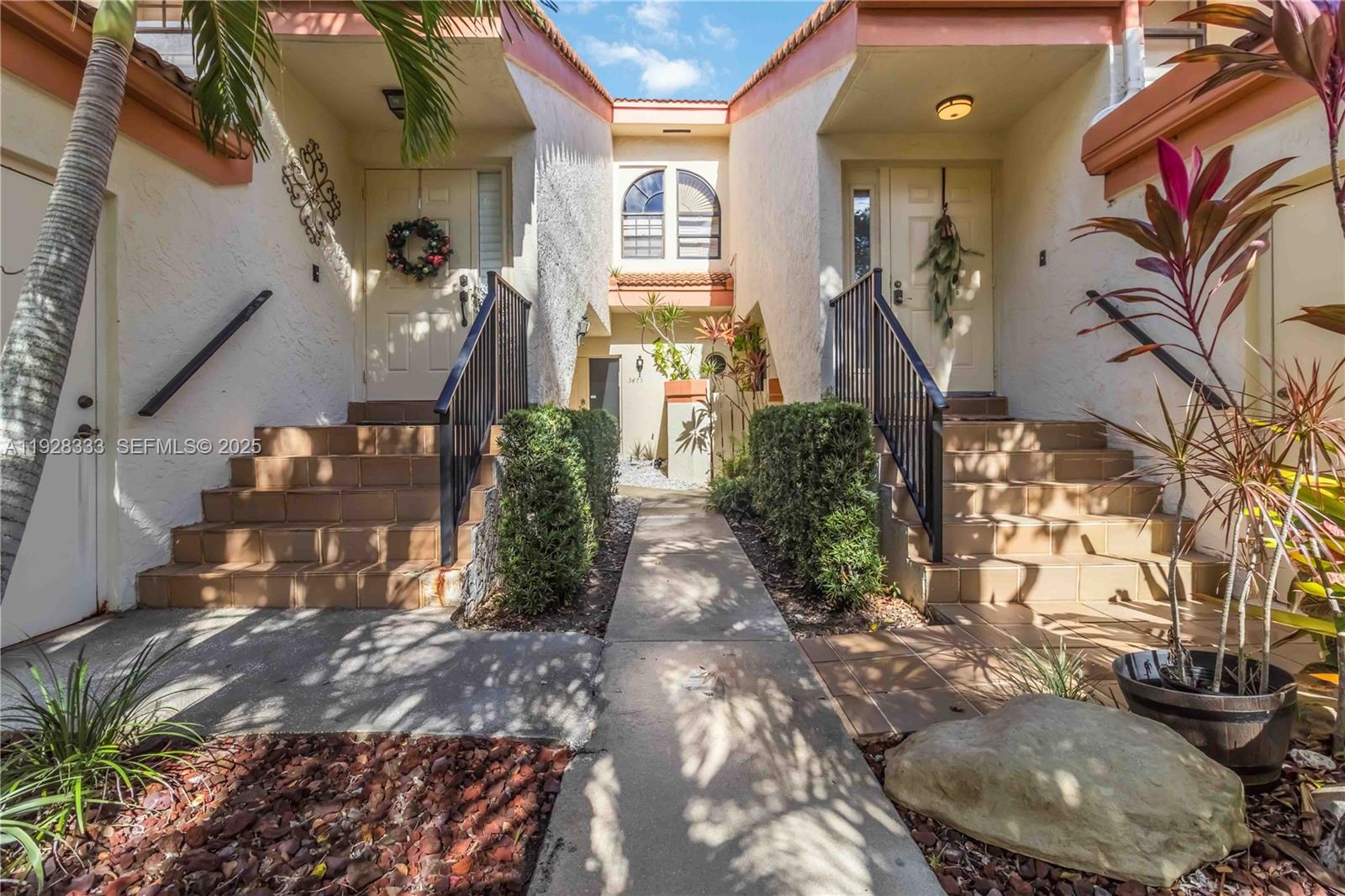 EMERALD OAKS 17 CONDO - Residential Lease