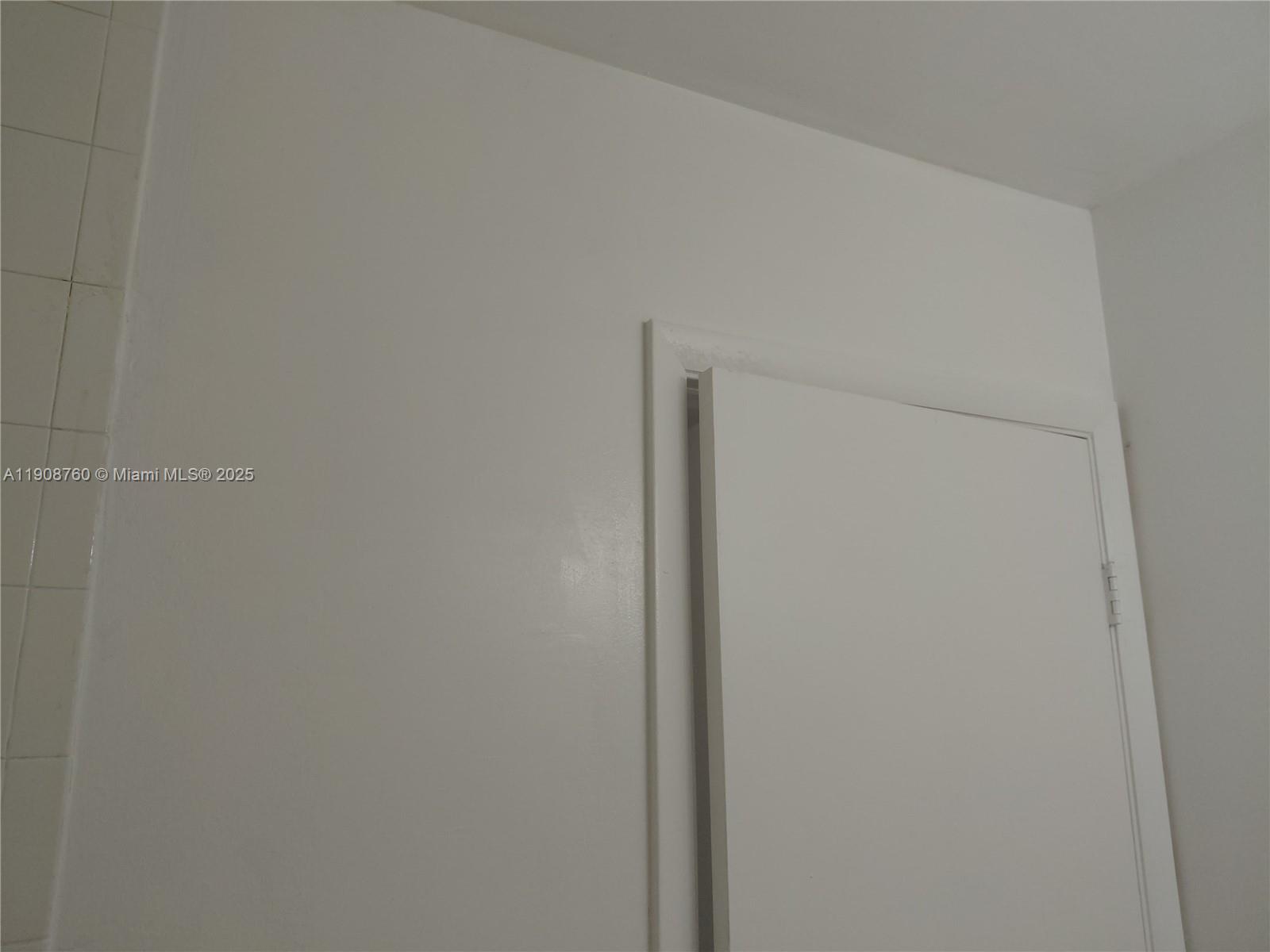 MEMORIAL VILLAS CONDO - Residential Lease