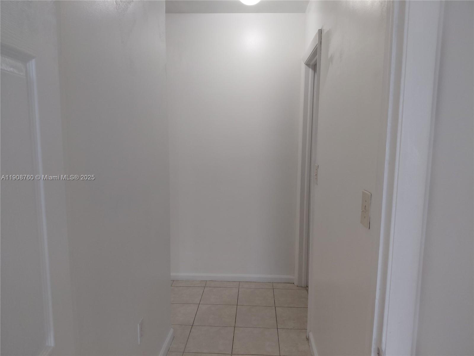 MEMORIAL VILLAS CONDO - Residential Lease