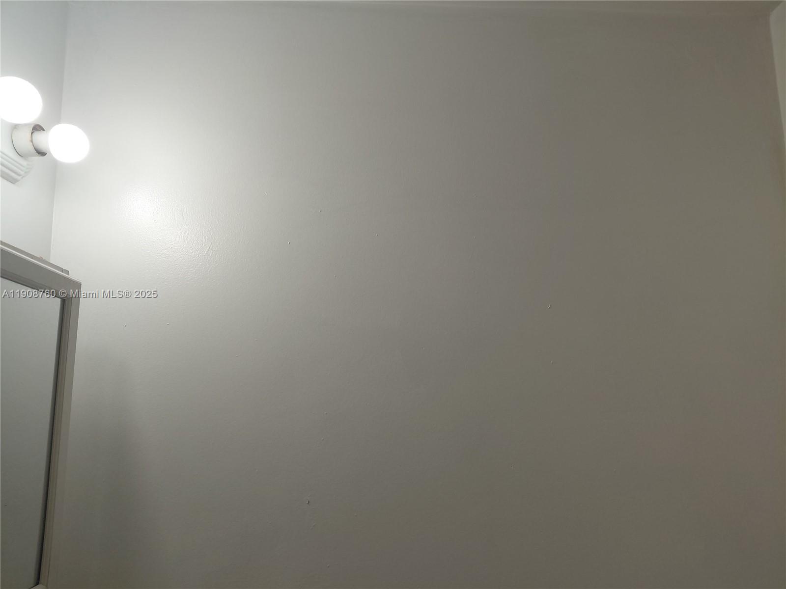 MEMORIAL VILLAS CONDO - Residential Lease