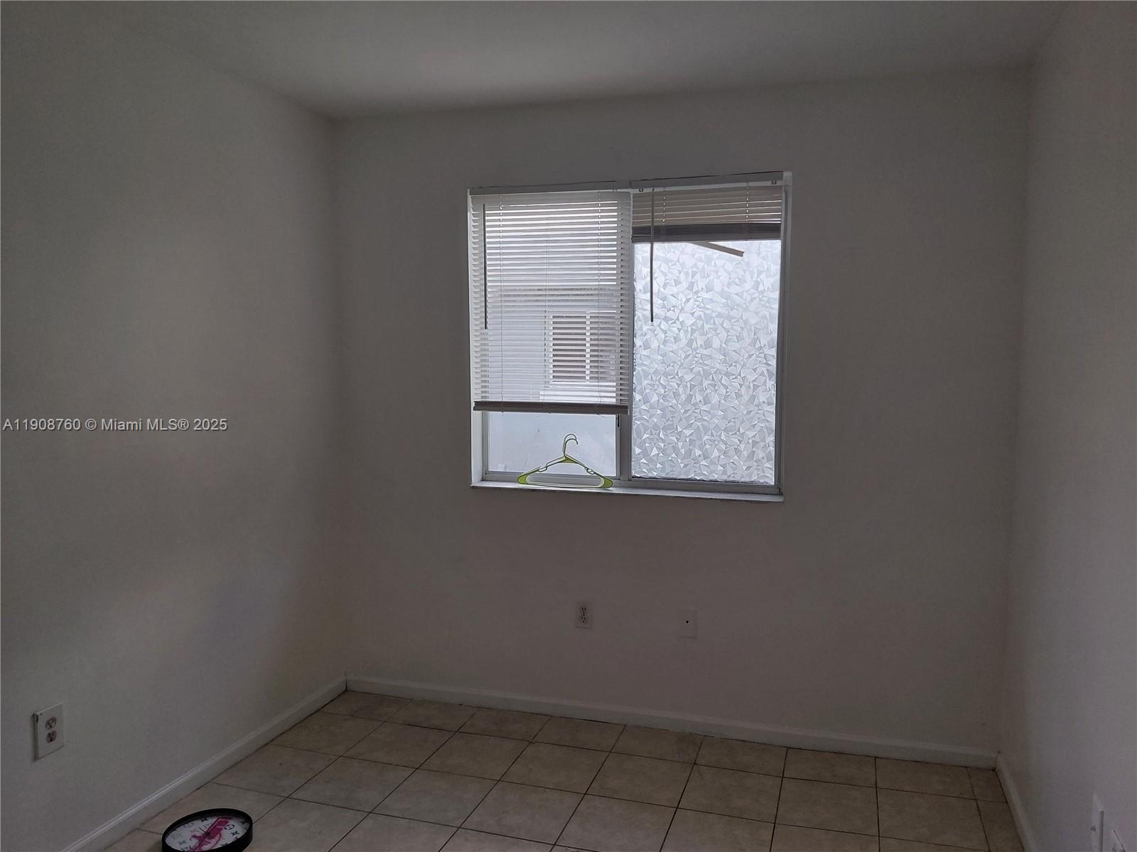 MEMORIAL VILLAS CONDO - Residential Lease