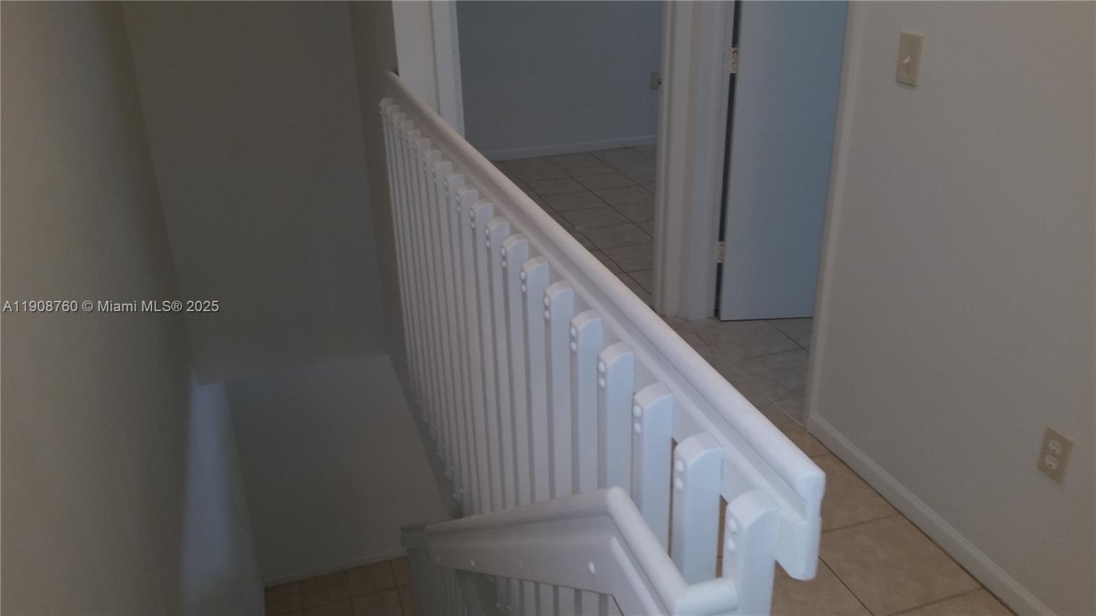 MEMORIAL VILLAS CONDO - Residential Lease