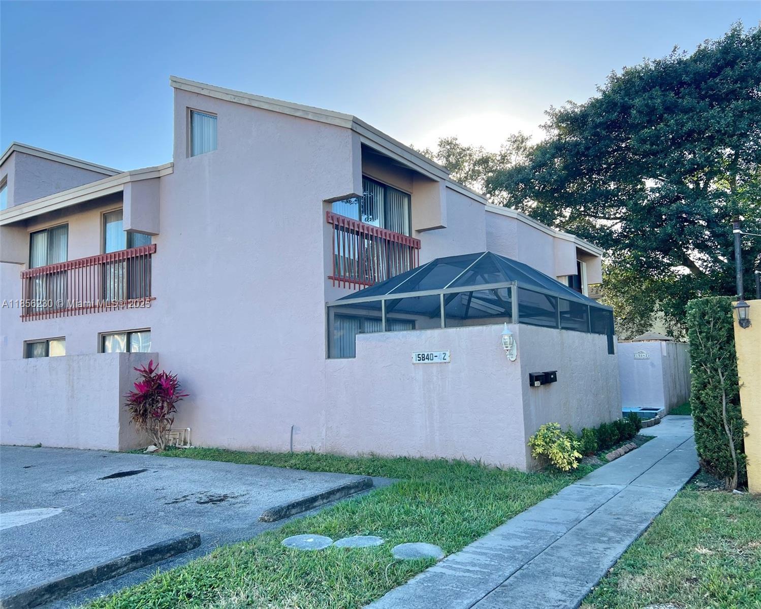 PINEBROOKE CONDO S - Residential Lease