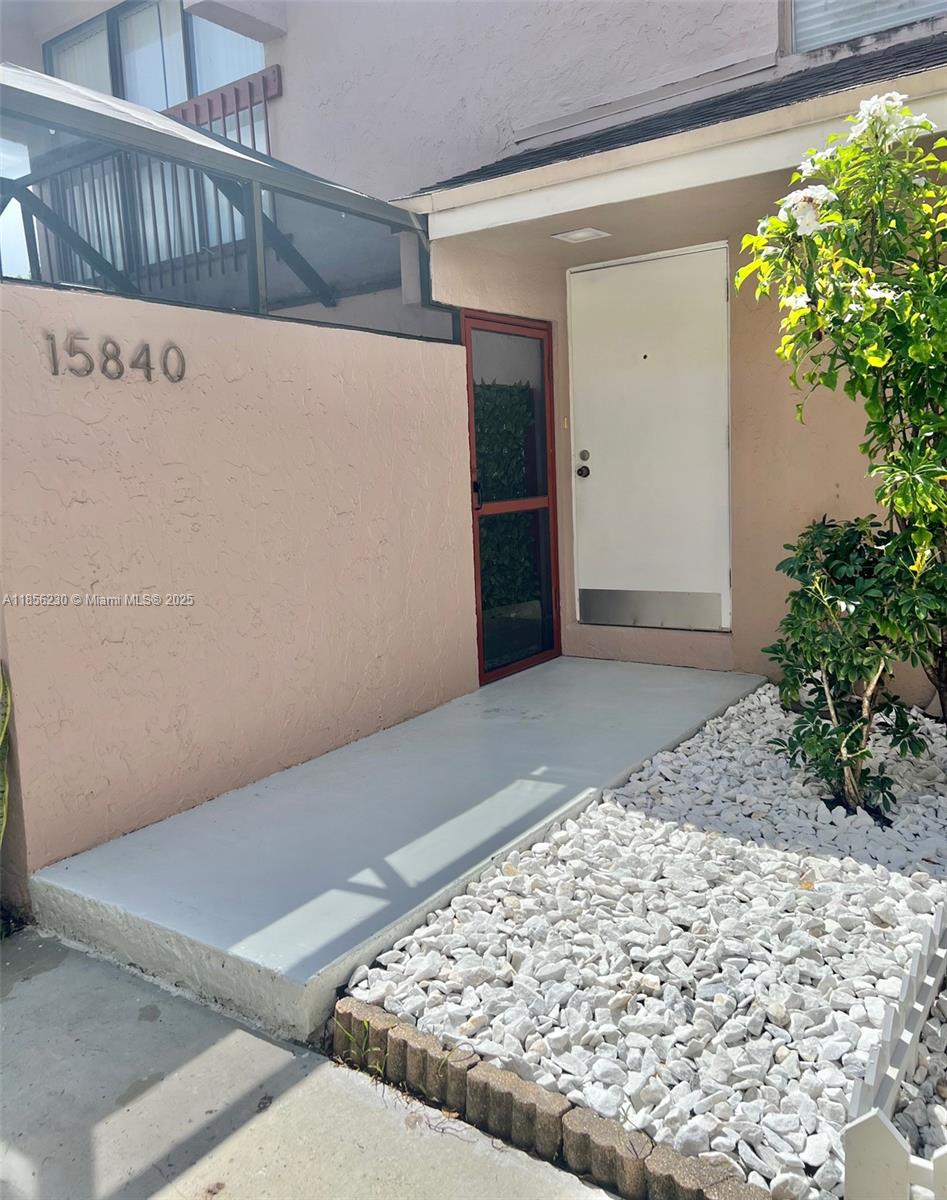 PINEBROOKE CONDO S - Residential Lease