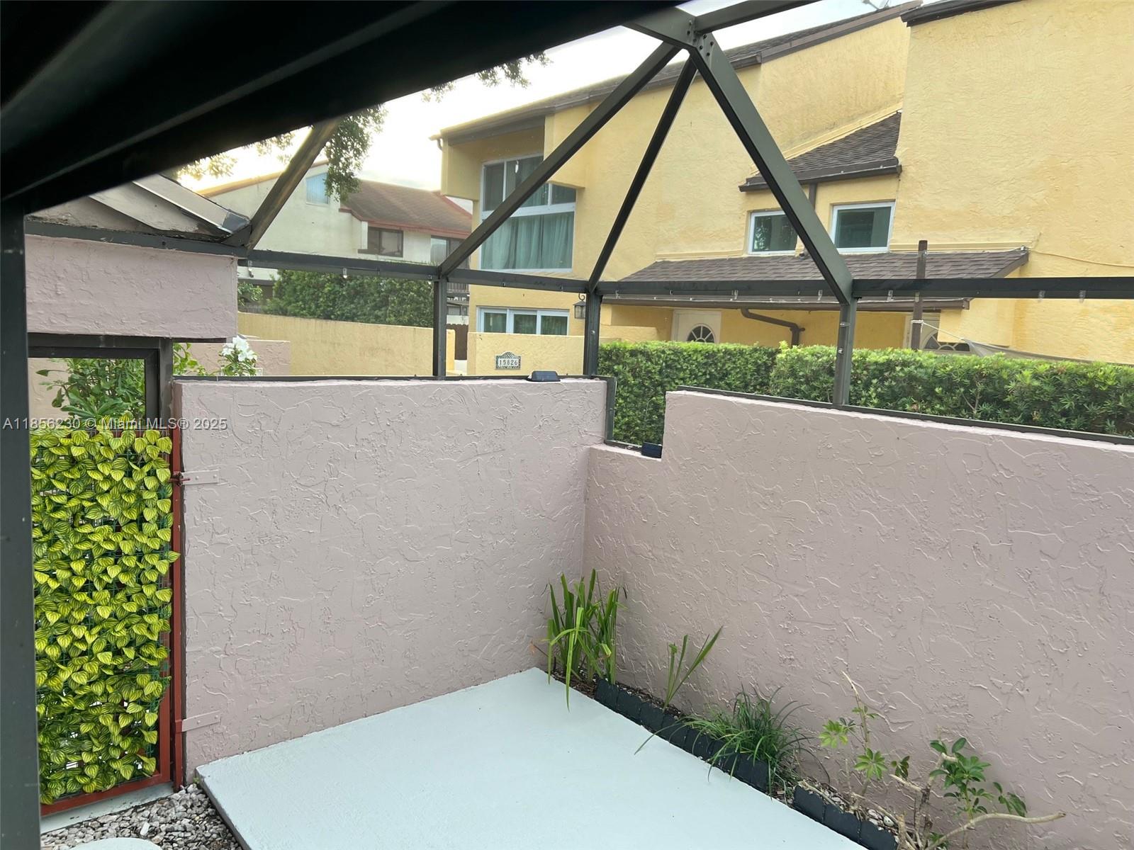 PINEBROOKE CONDO S - Residential Lease