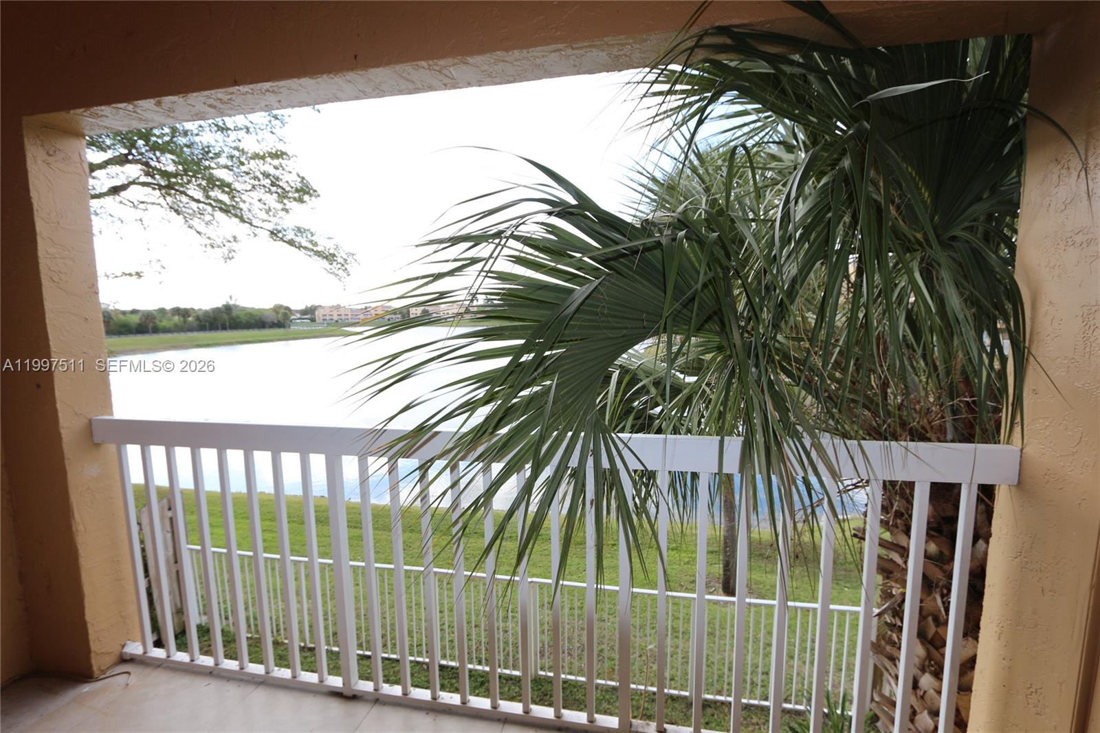 VILLAS AT LAKEVIEW CONDO - Residential Lease