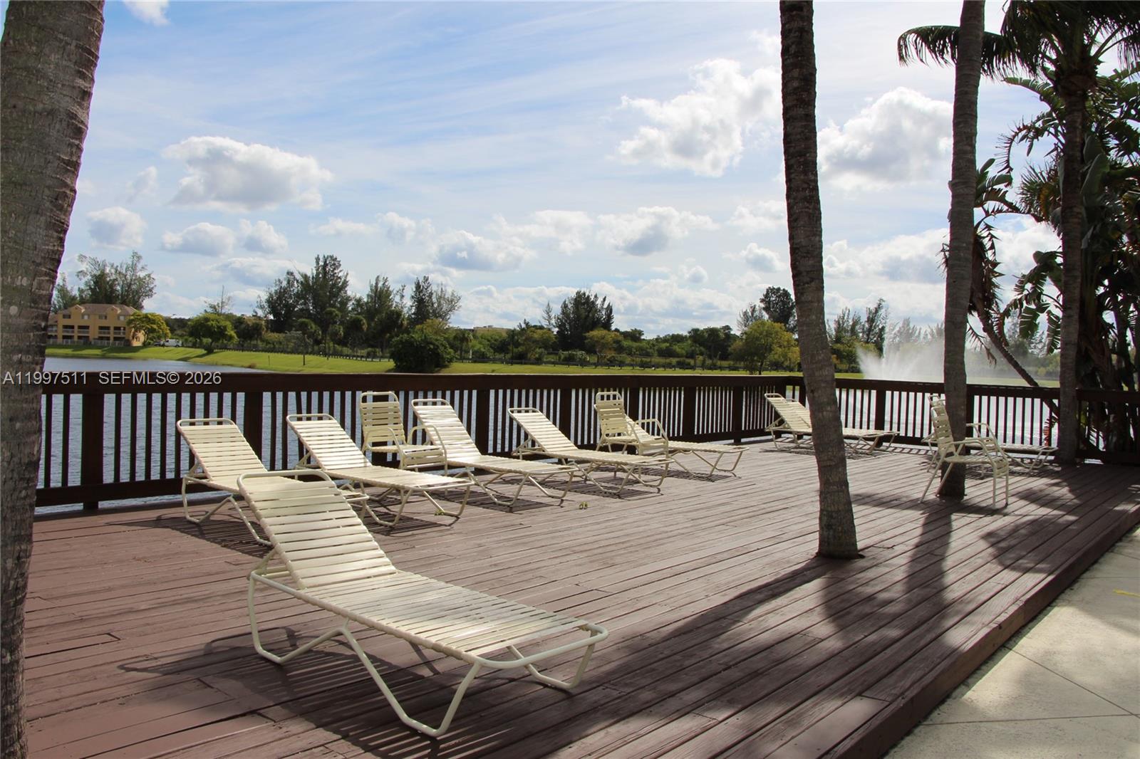 VILLAS AT LAKEVIEW CONDO - Residential Lease