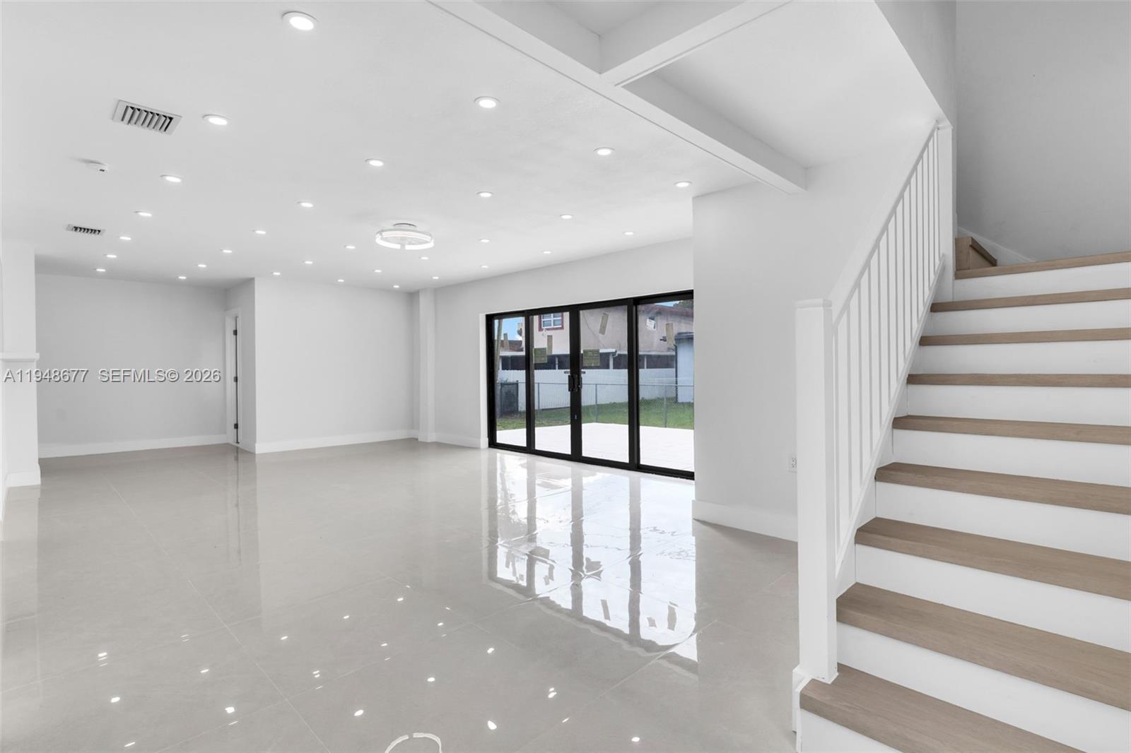 RICHMOND HEIGHTS - Residential