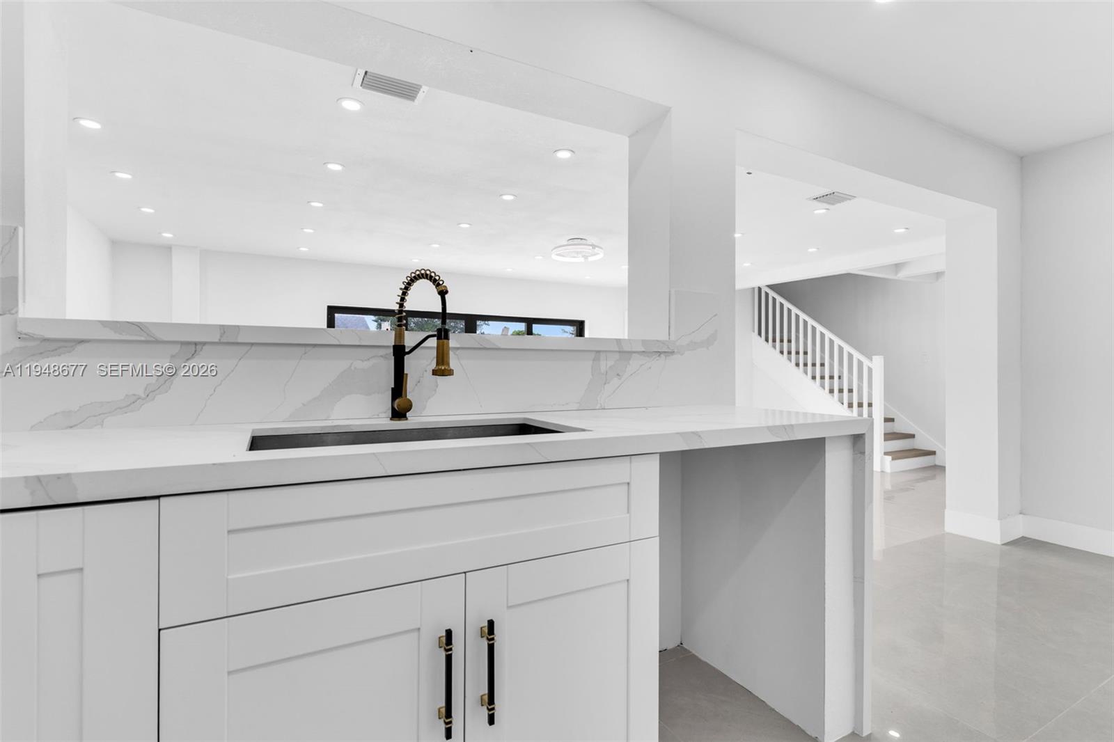 RICHMOND HEIGHTS - Residential