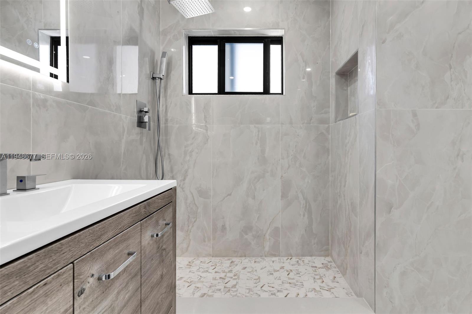 RICHMOND HEIGHTS - Residential