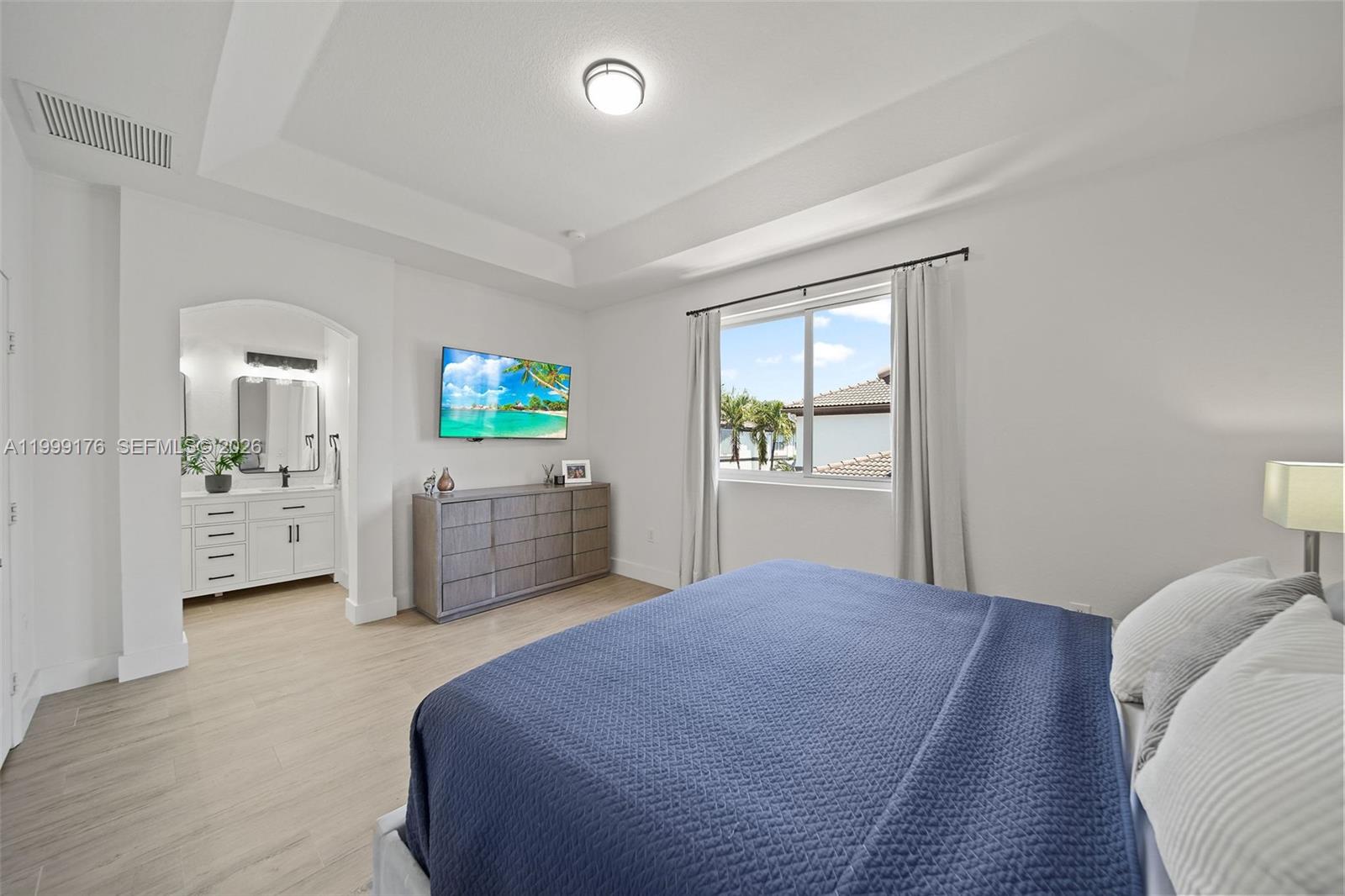 DORAL ISLES NORTH SEC TWO - Residential