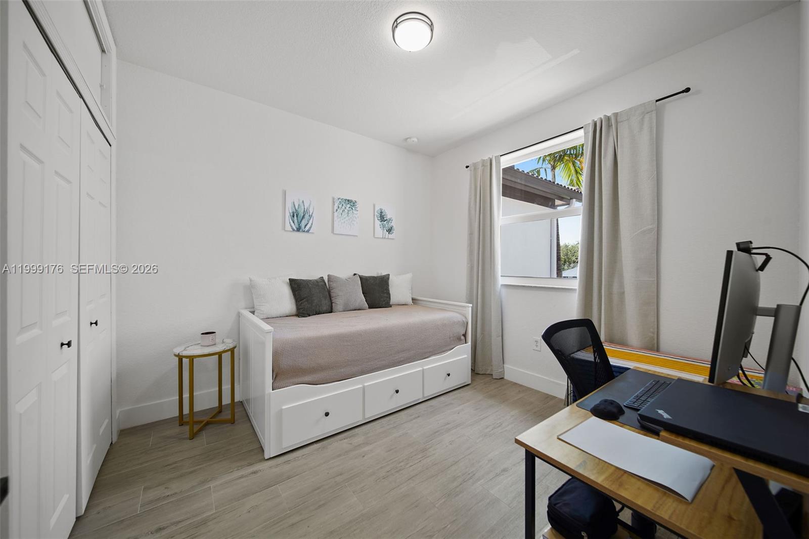 DORAL ISLES NORTH SEC TWO - Residential