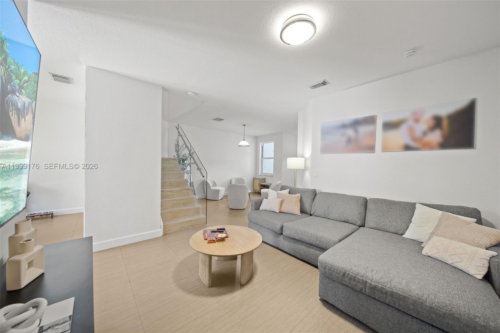 DORAL ISLES NORTH SEC TWO - Residential