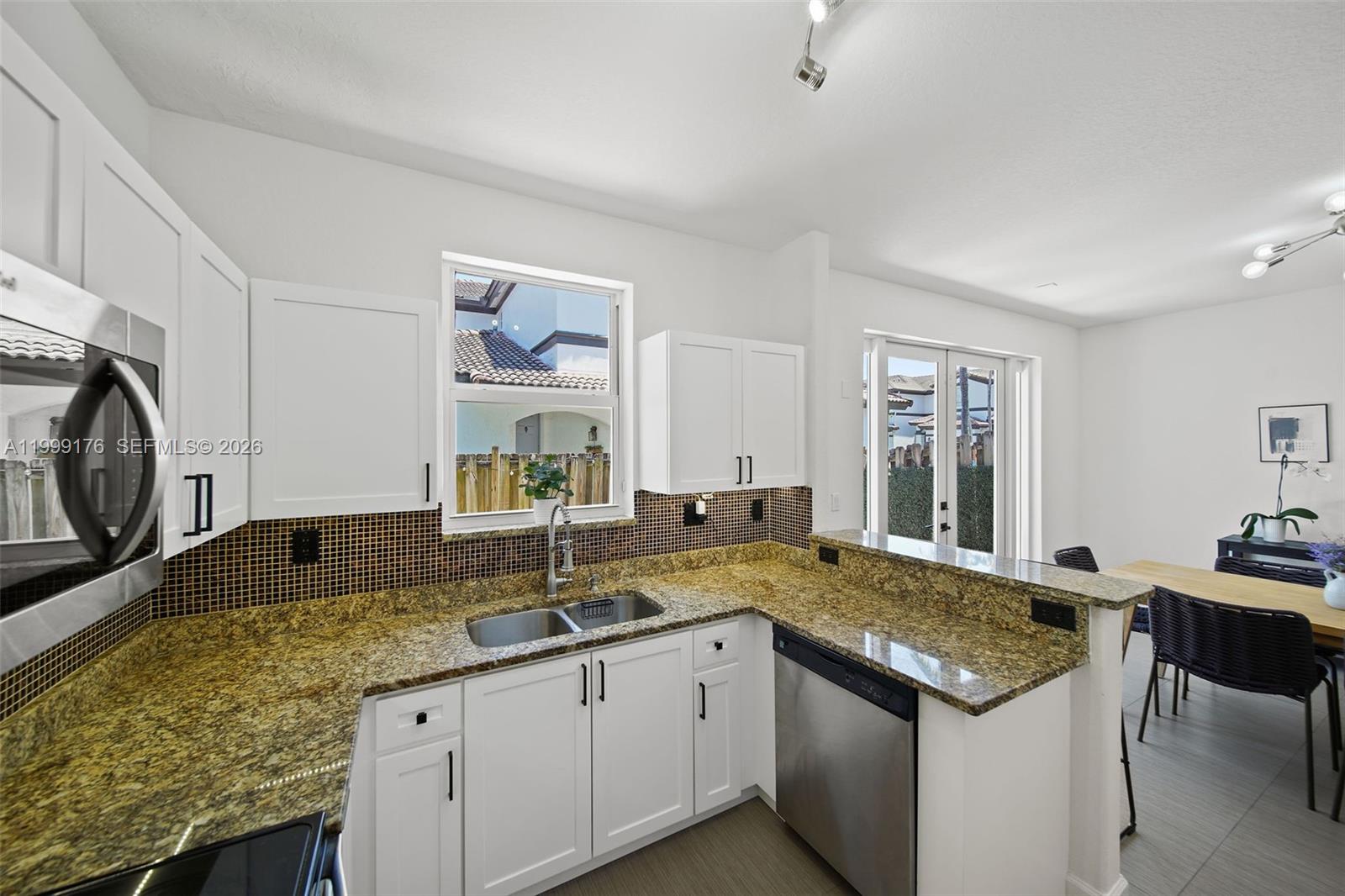 DORAL ISLES NORTH SEC TWO - Residential