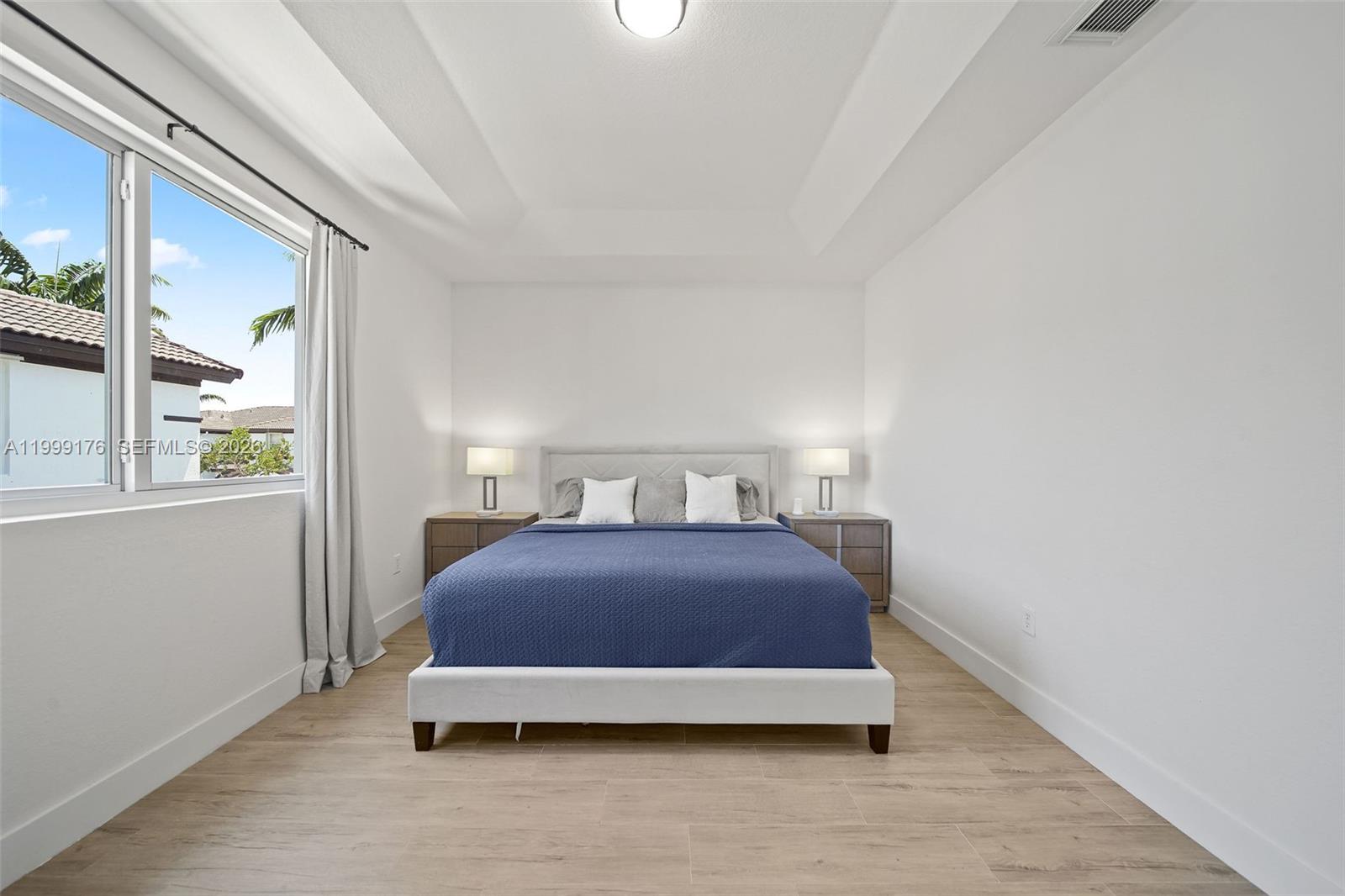 DORAL ISLES NORTH SEC TWO - Residential