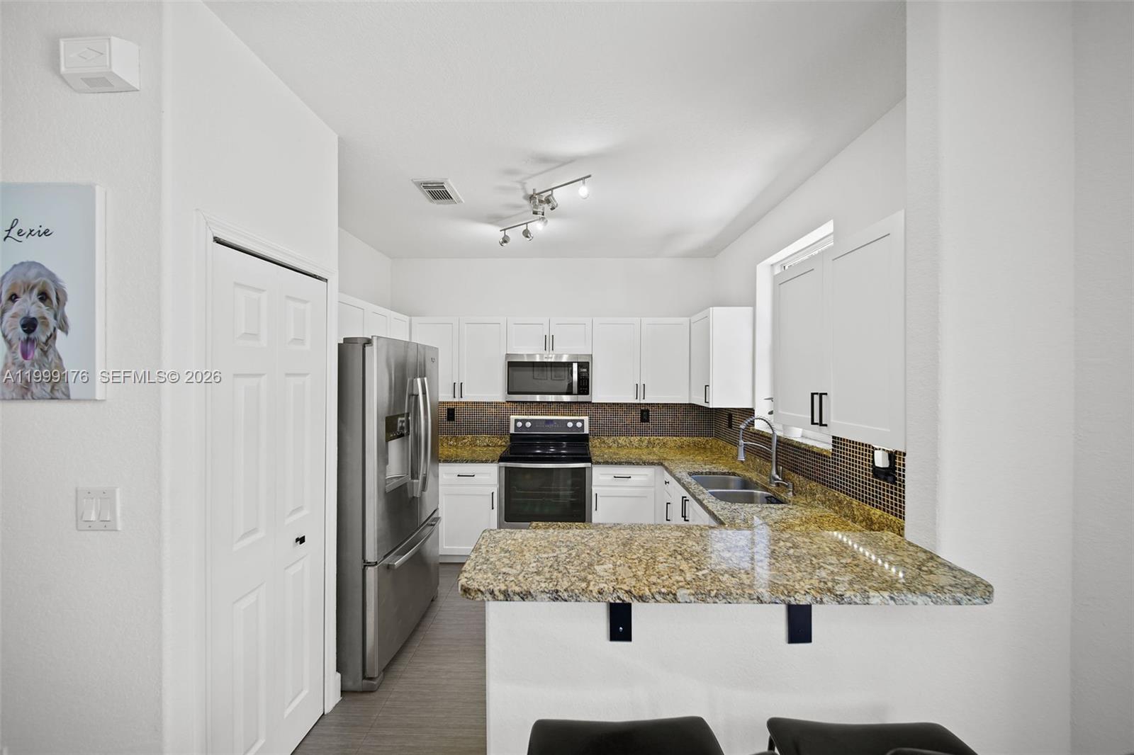 DORAL ISLES NORTH SEC TWO - Residential