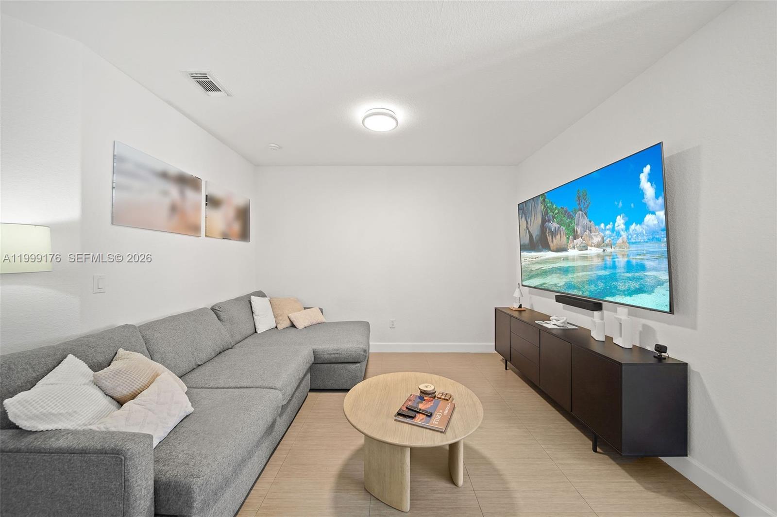 DORAL ISLES NORTH SEC TWO - Residential