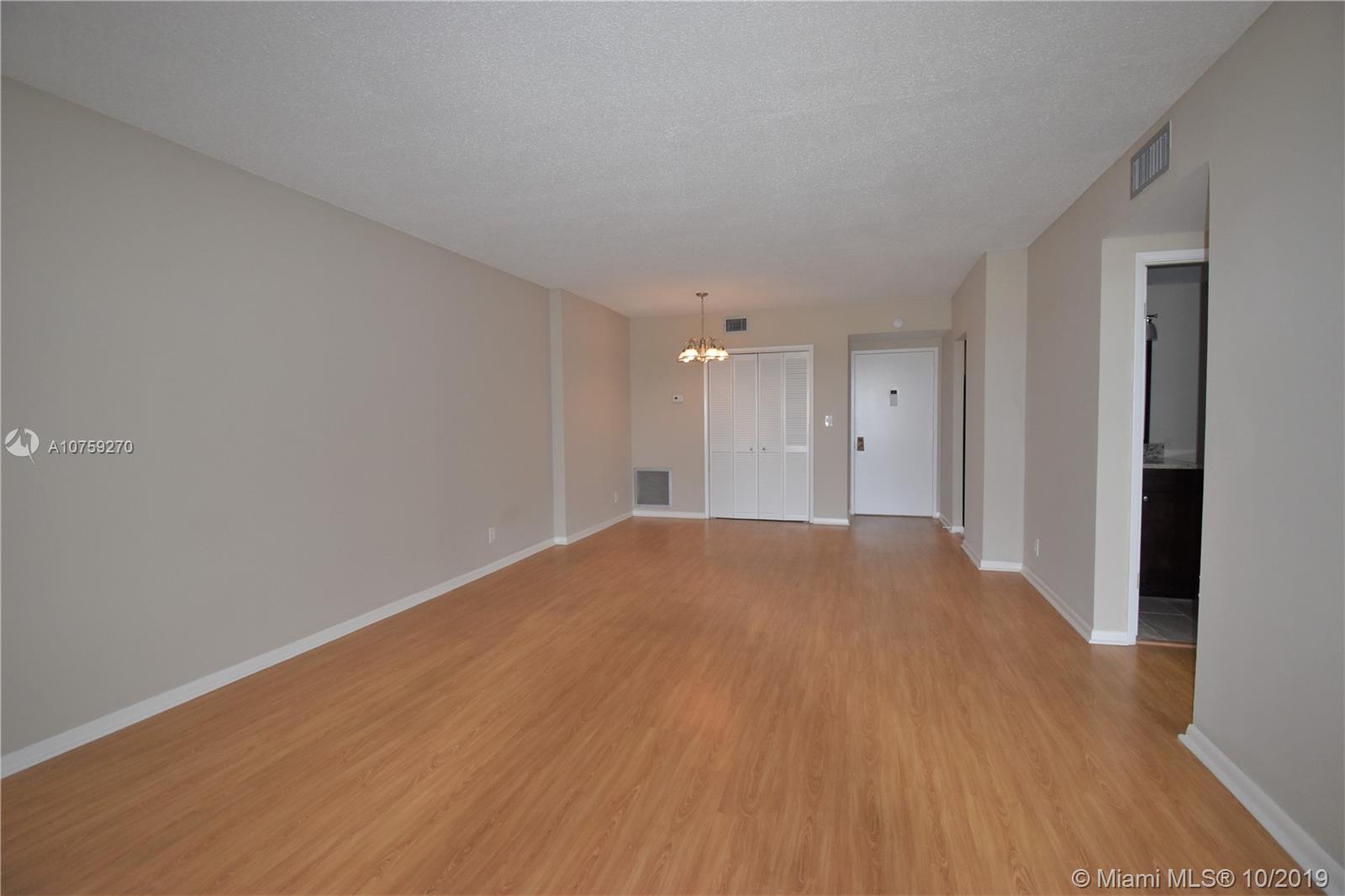 HILLCREST NO 21 CONDO - Residential