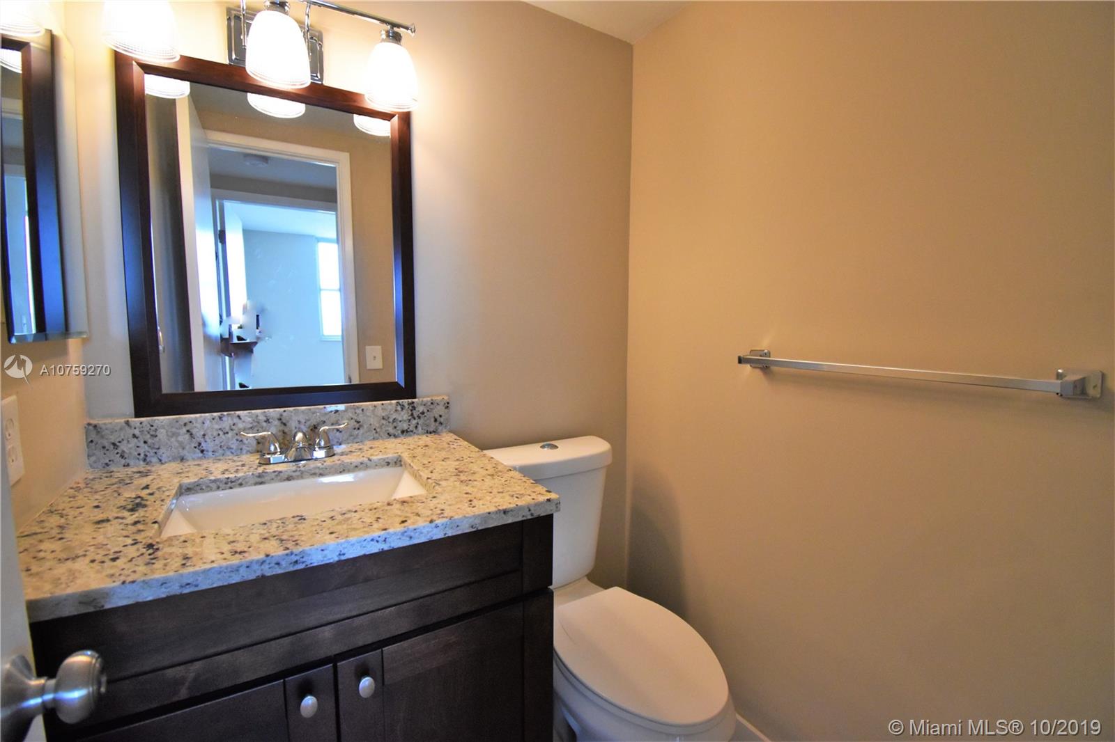 HILLCREST NO 21 CONDO - Residential