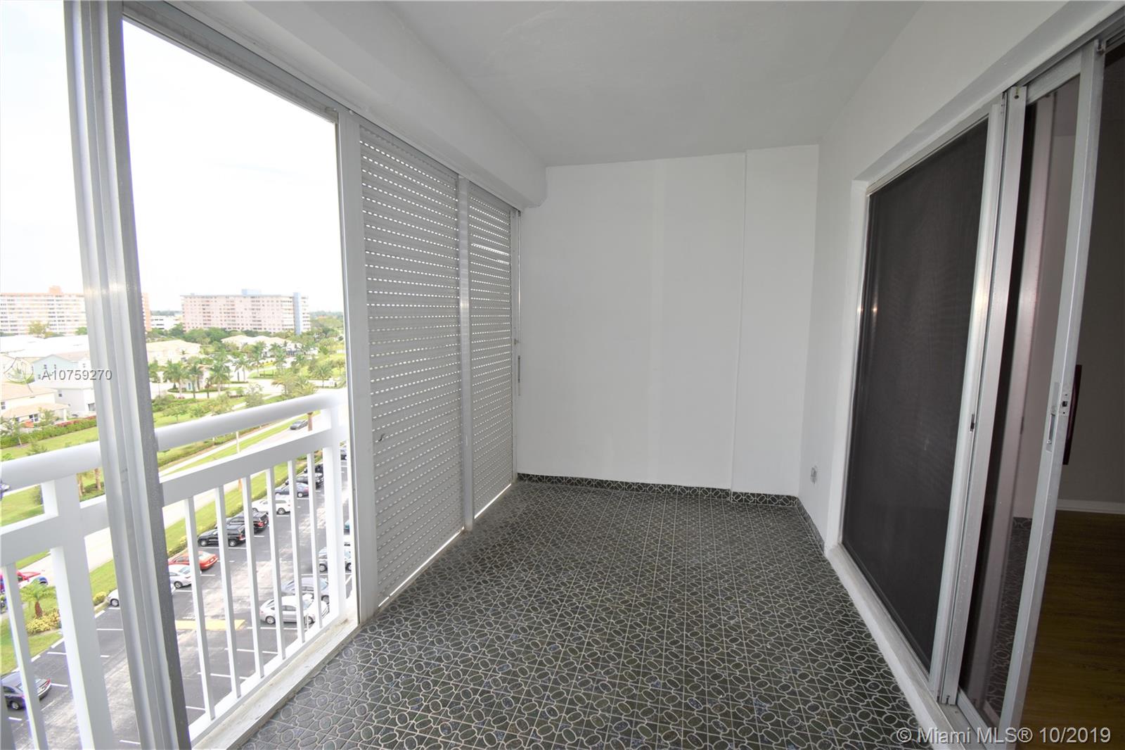 HILLCREST NO 21 CONDO - Residential