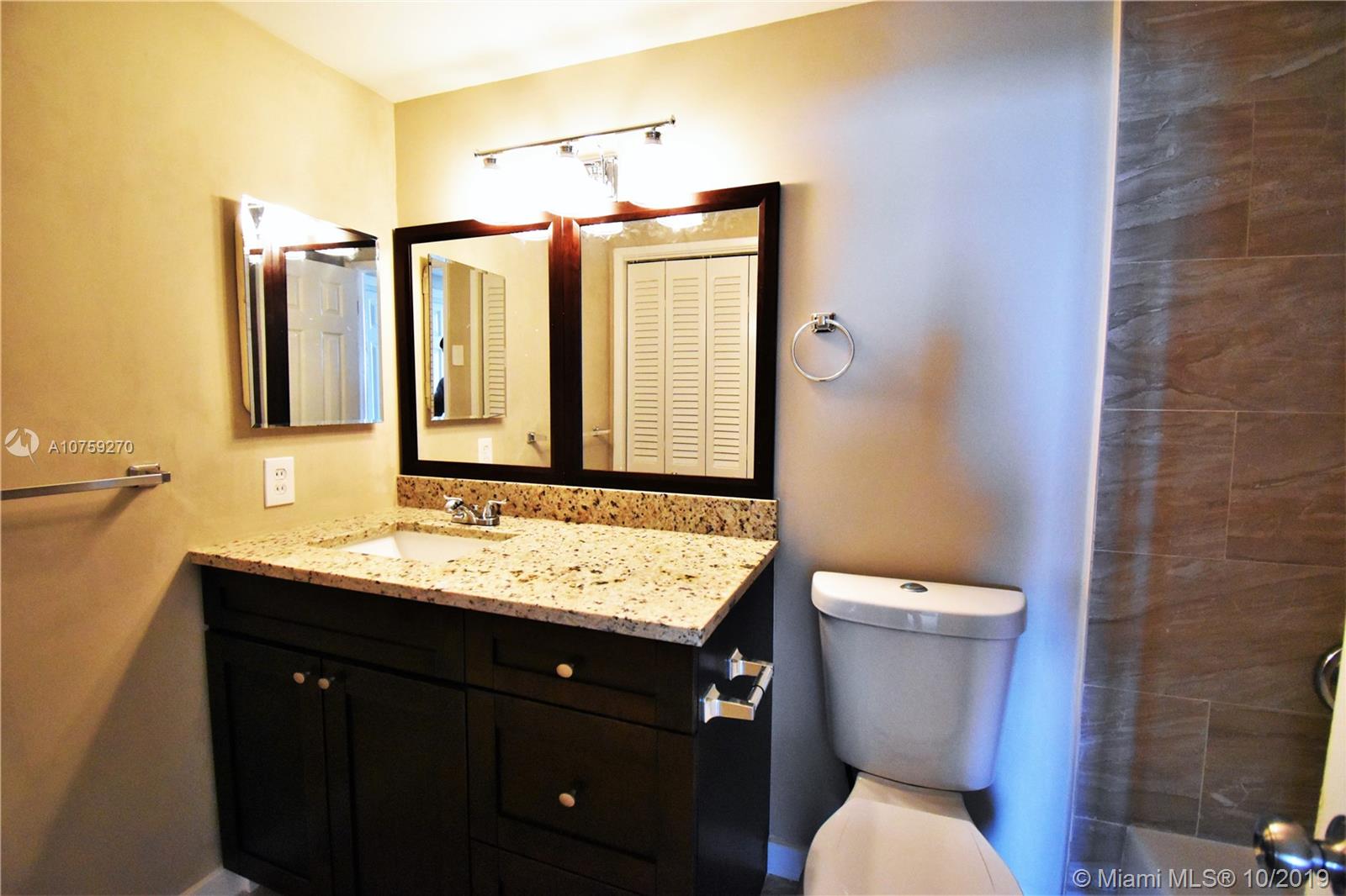 HILLCREST NO 21 CONDO - Residential